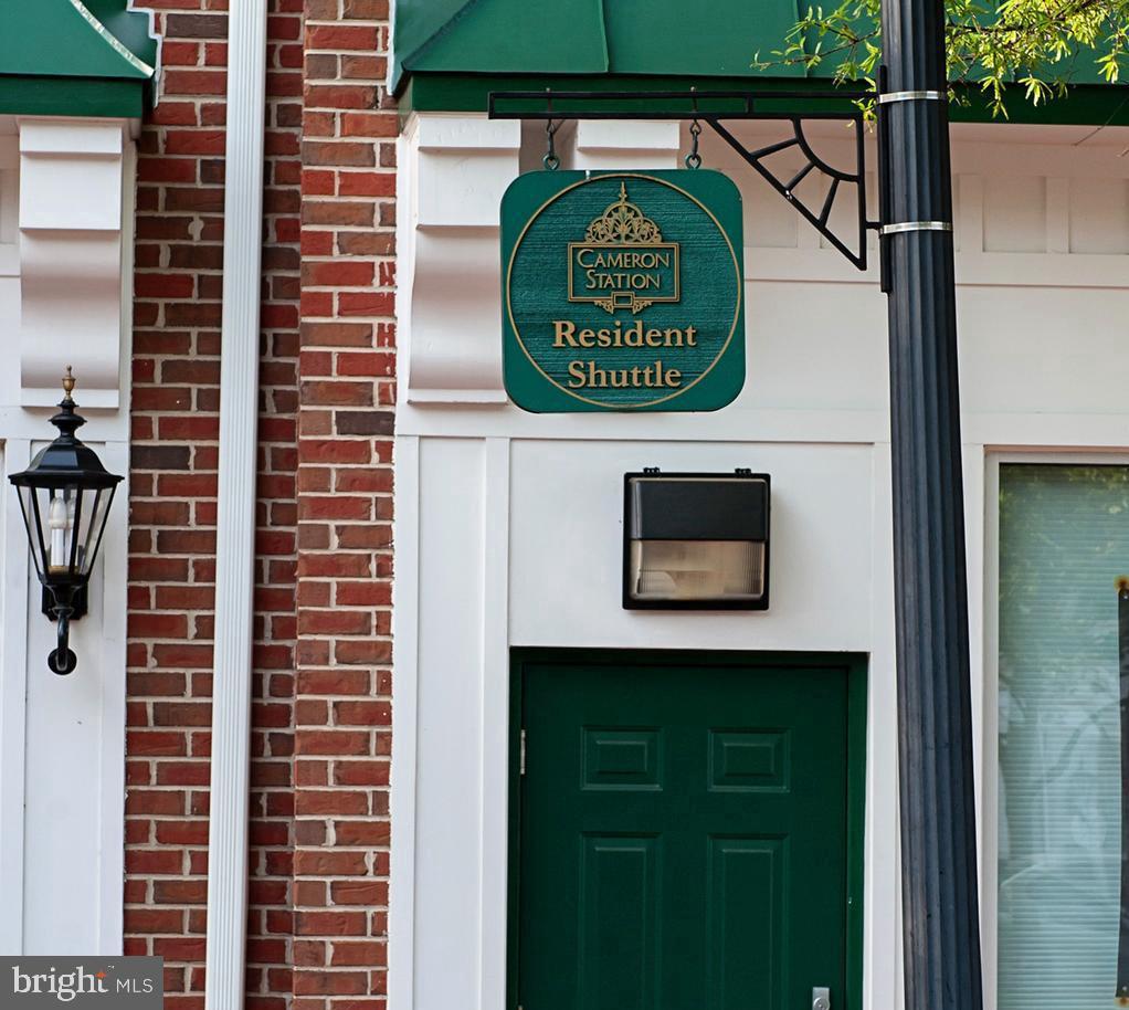 CAMERON STATION - Residential