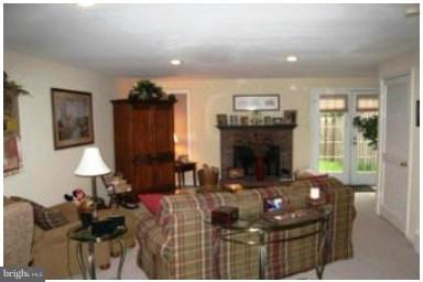 KINGSTOWNE - Residential Lease