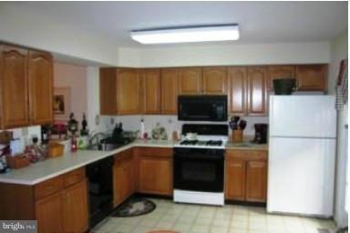 KINGSTOWNE - Residential Lease