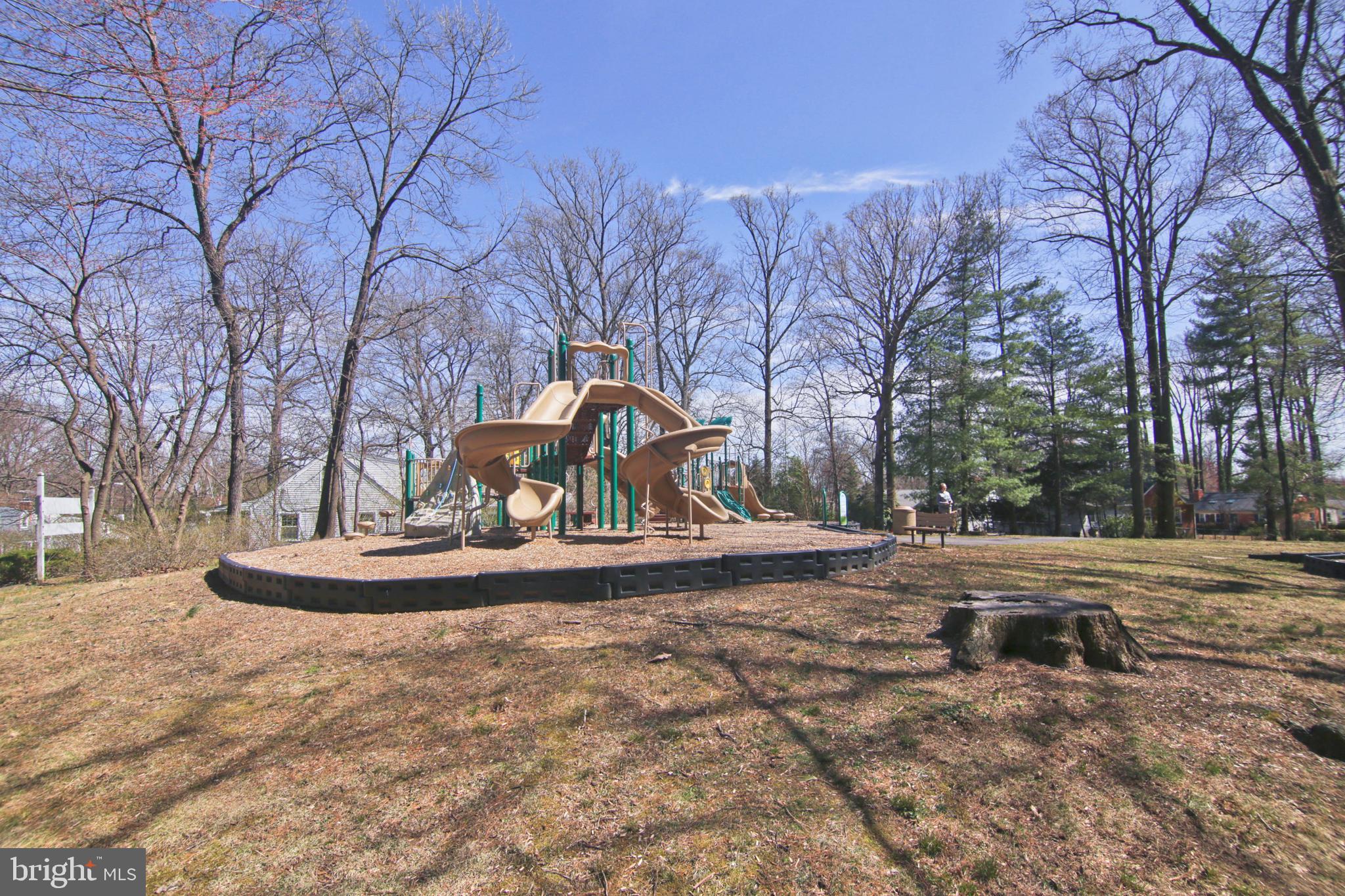 FAIRFAX WOODS - Residential