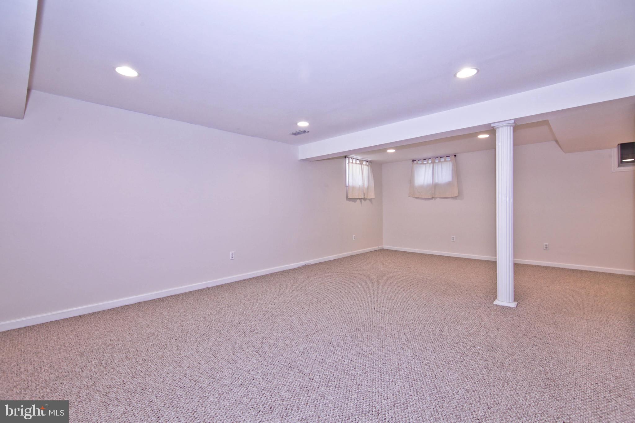 FAIRFAX WOODS - Residential