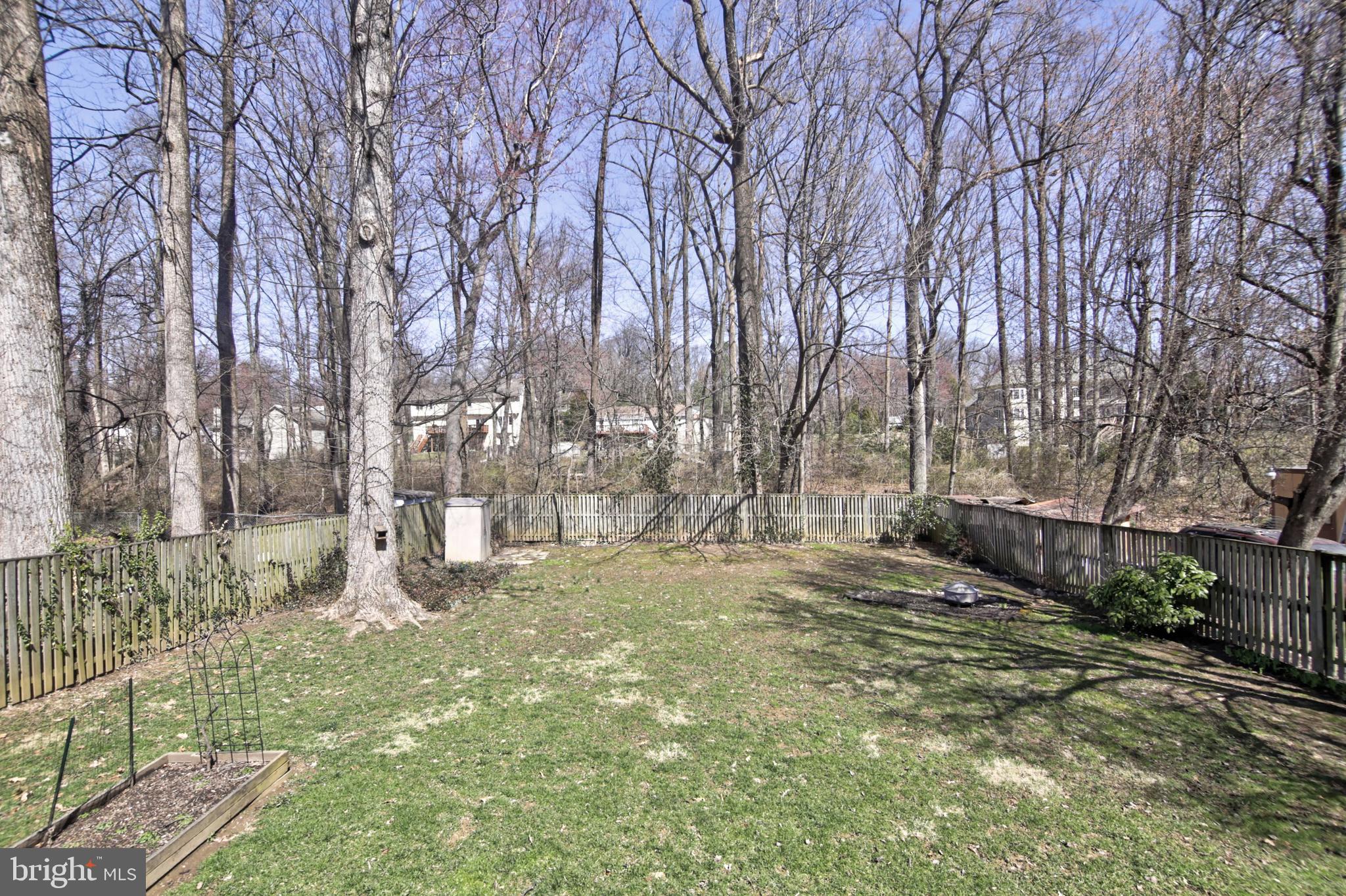 FAIRFAX WOODS - Residential