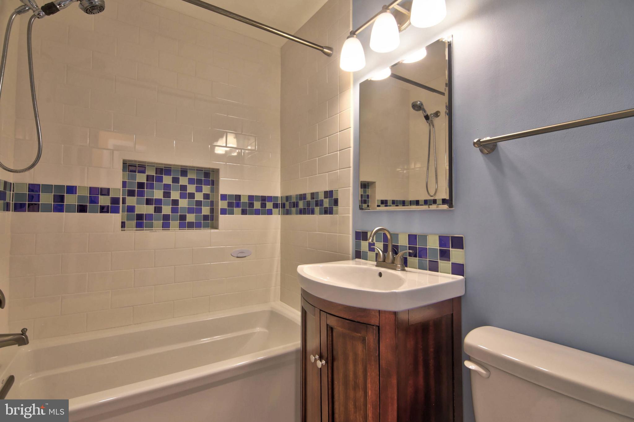 FAIRFAX WOODS - Residential