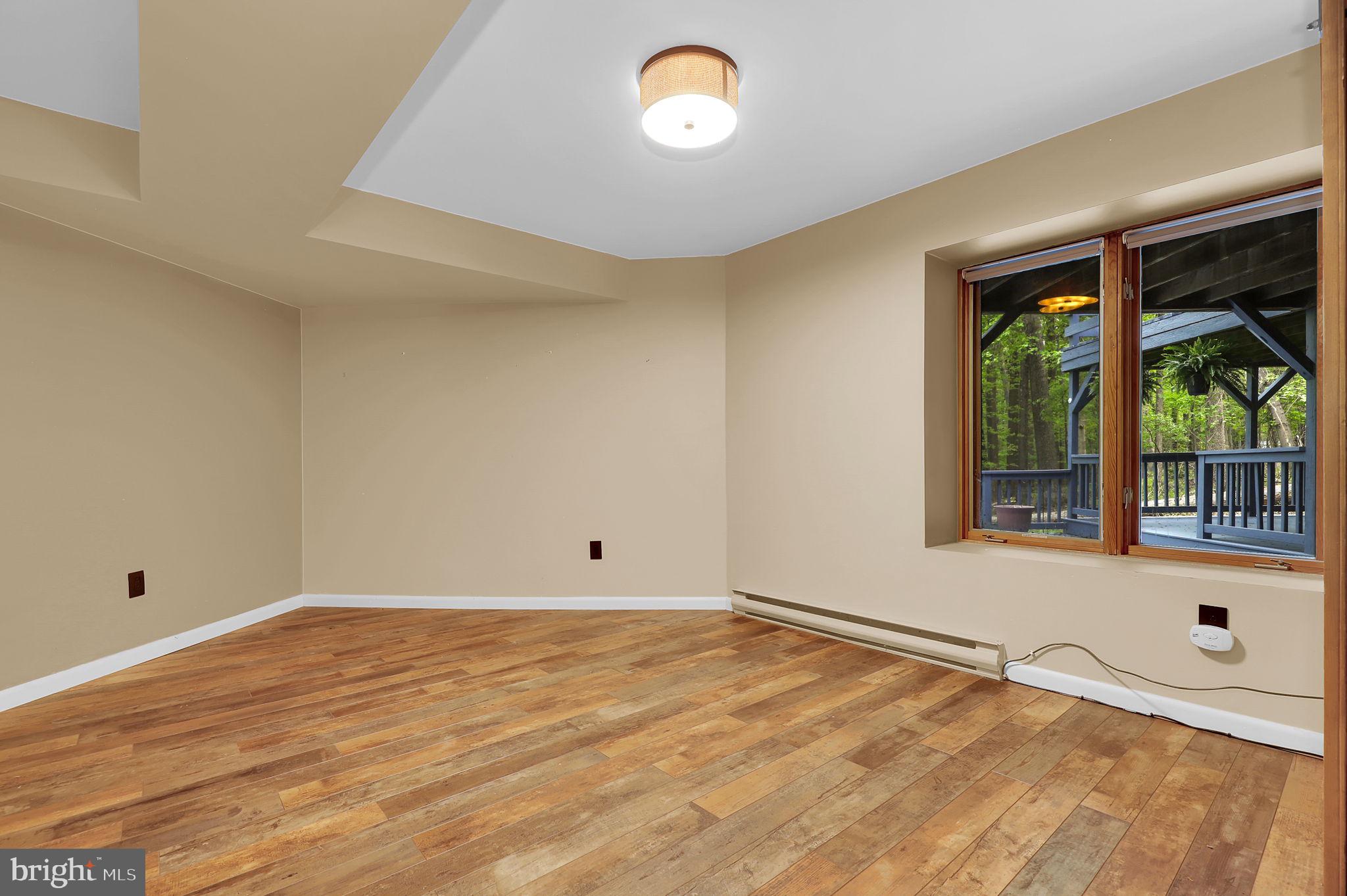 BRIAR HILL - Residential