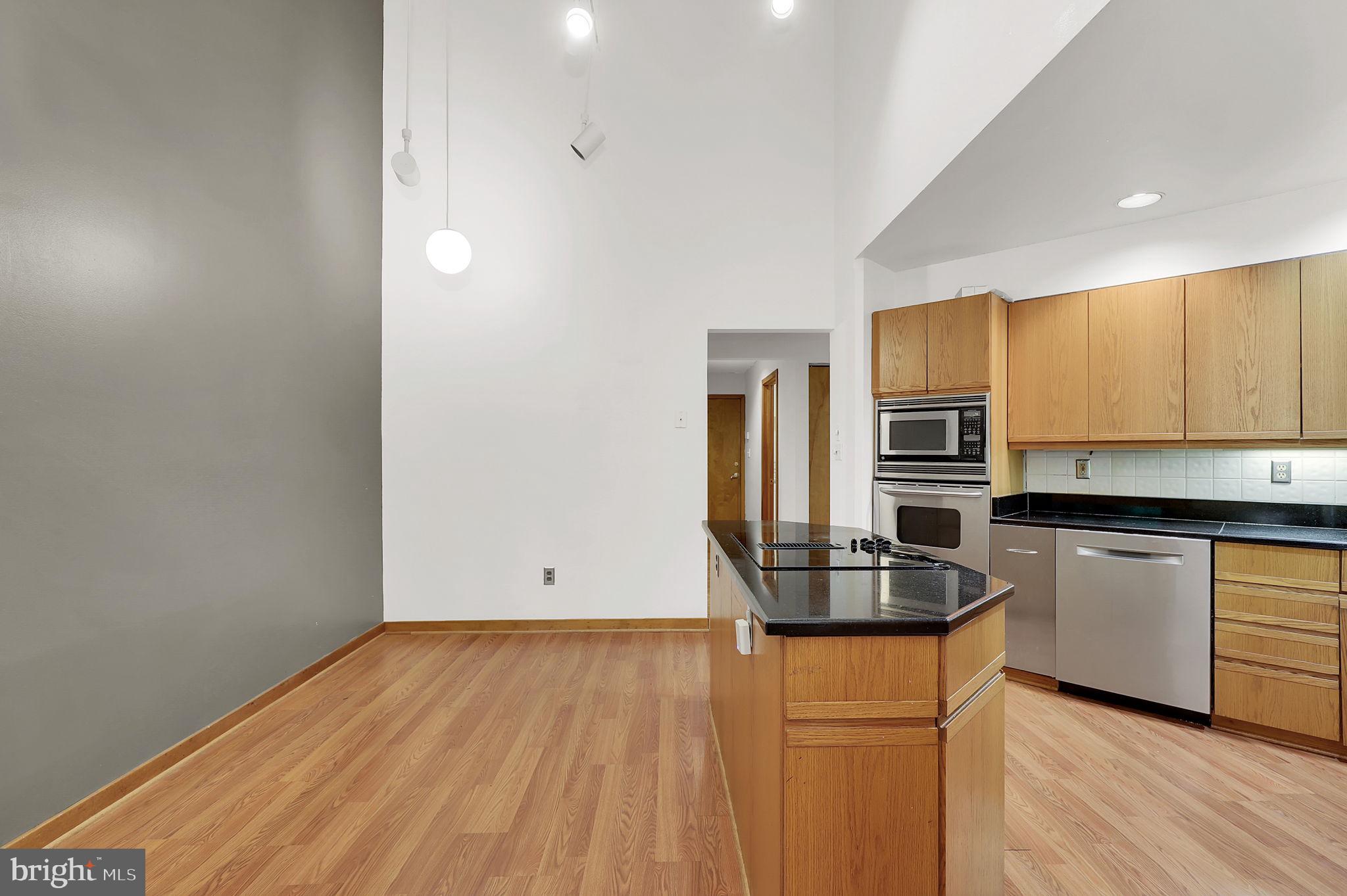 BRIAR HILL - Residential