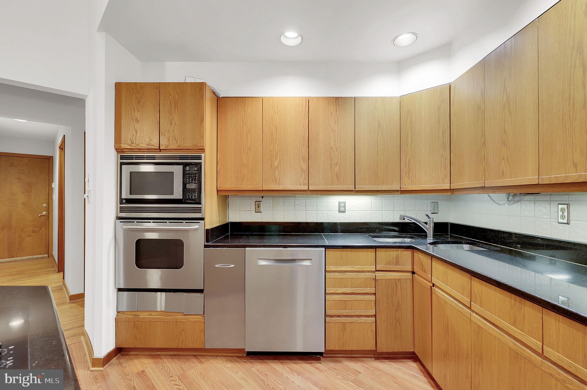 BRIAR HILL - Residential