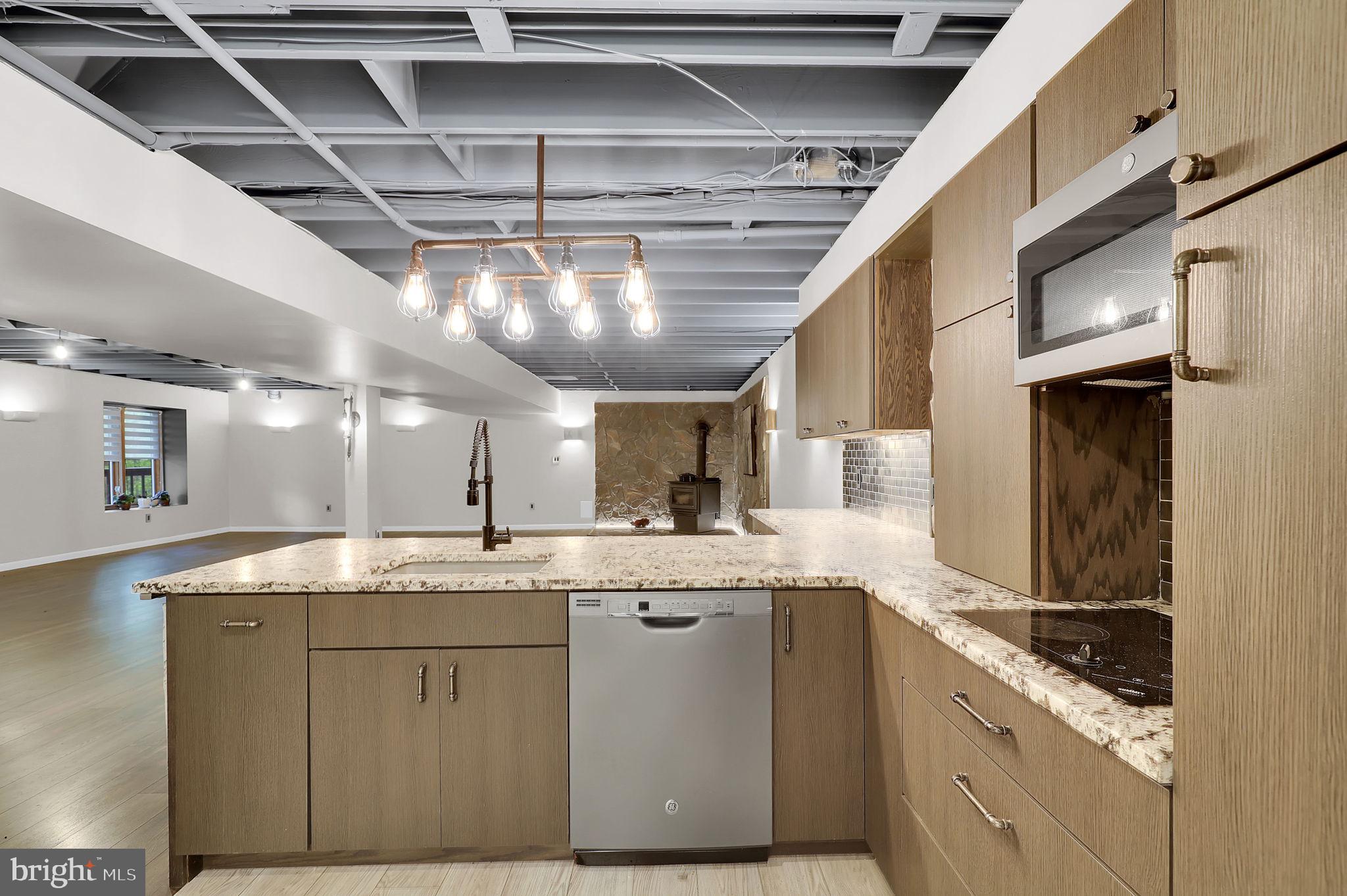 BRIAR HILL - Residential