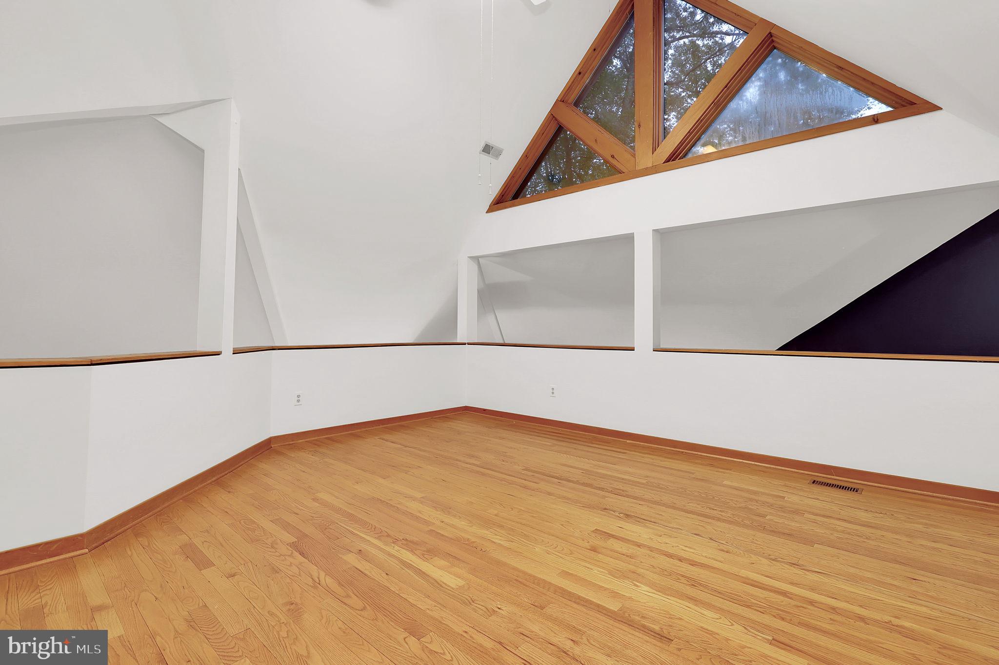 BRIAR HILL - Residential