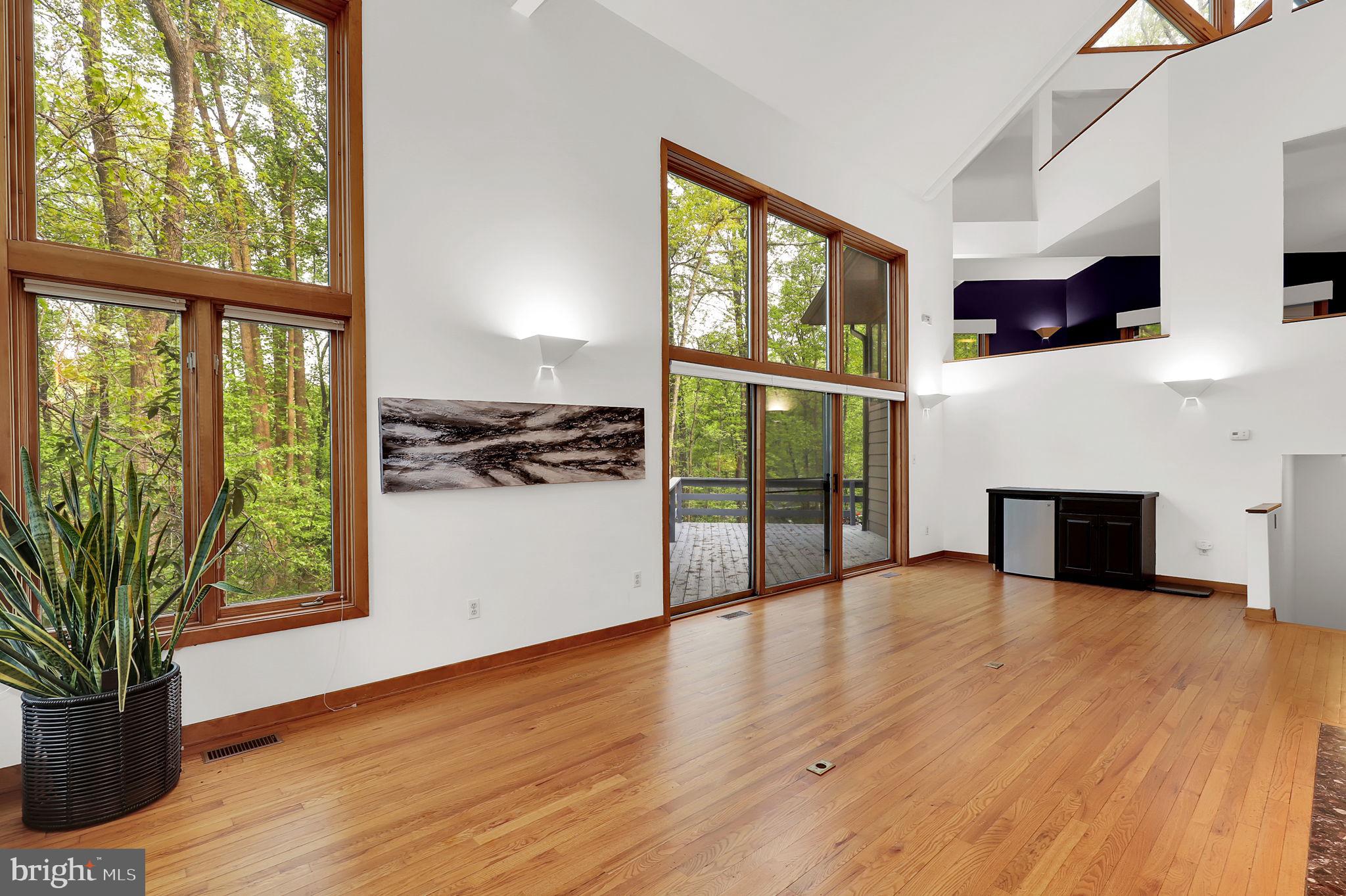 BRIAR HILL - Residential