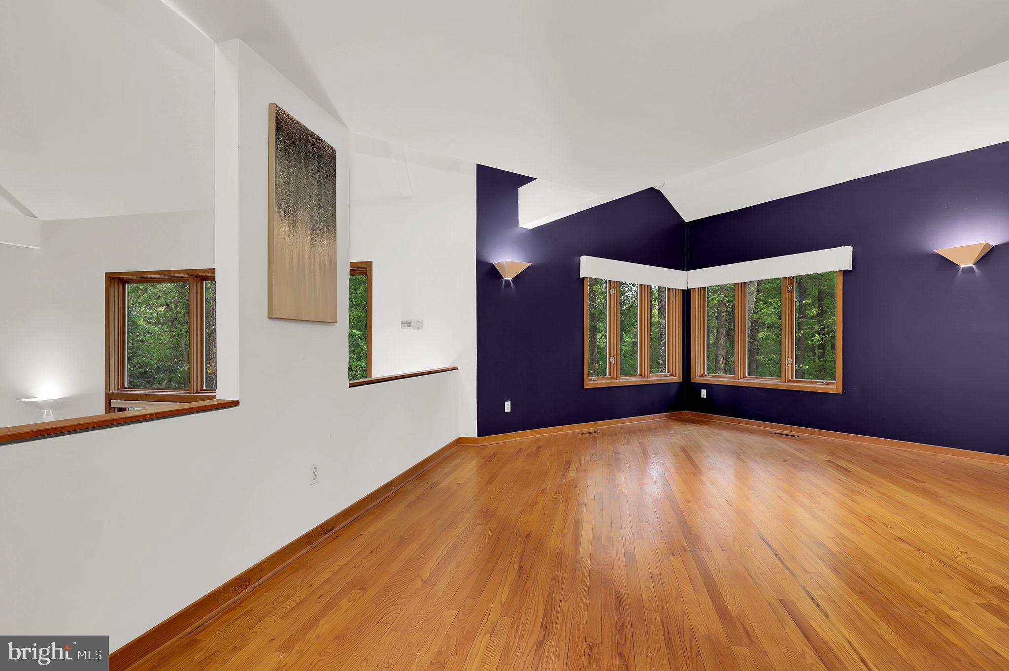 BRIAR HILL - Residential