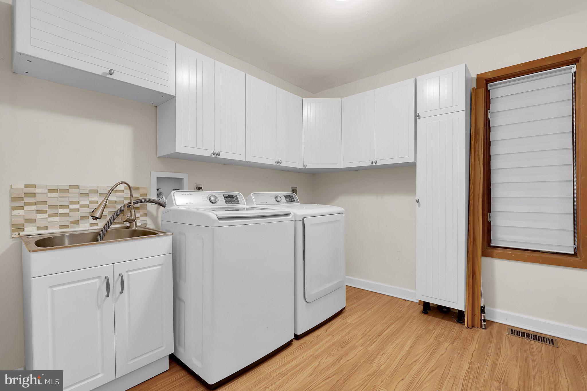 BRIAR HILL - Residential