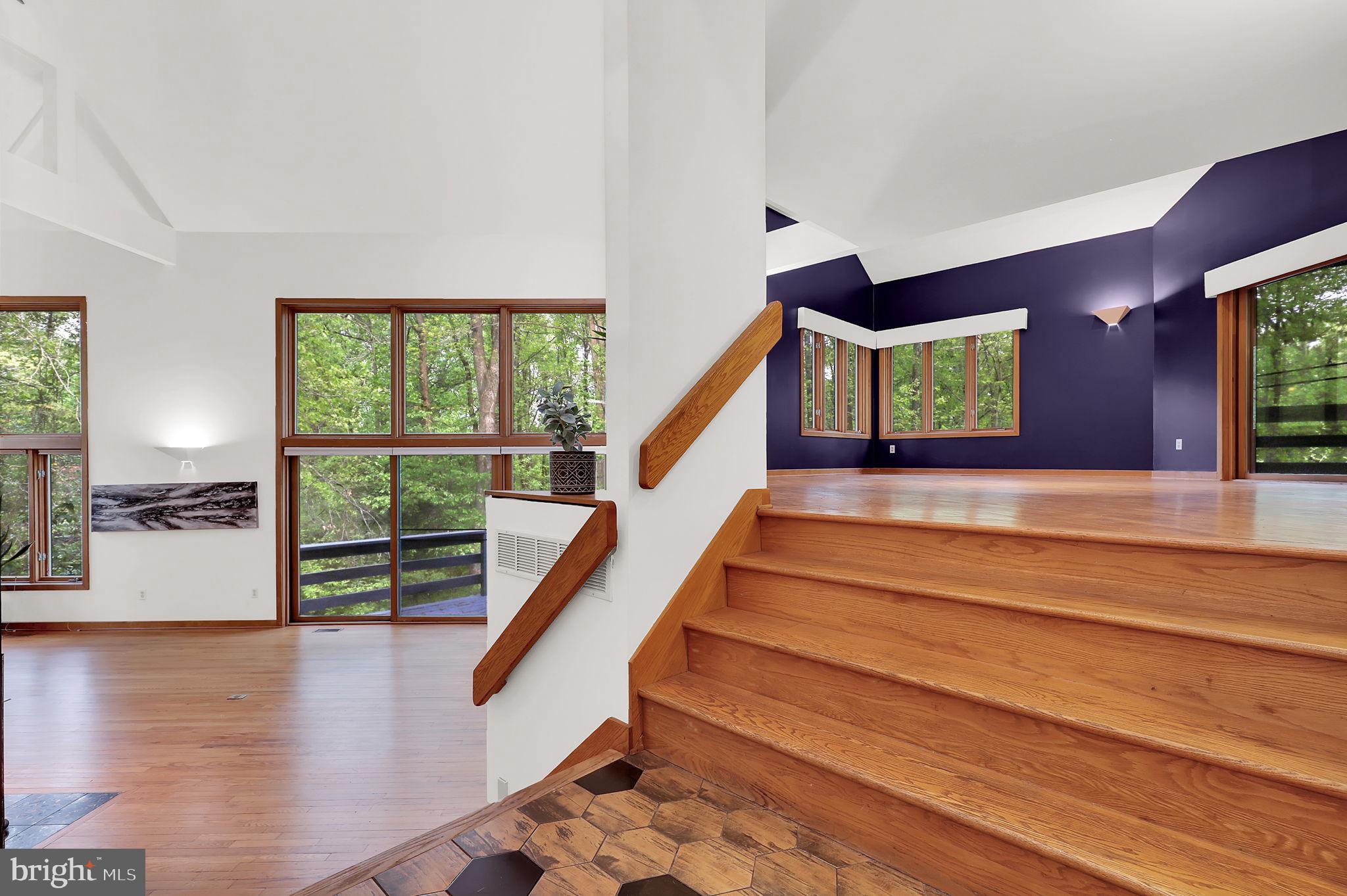 BRIAR HILL - Residential