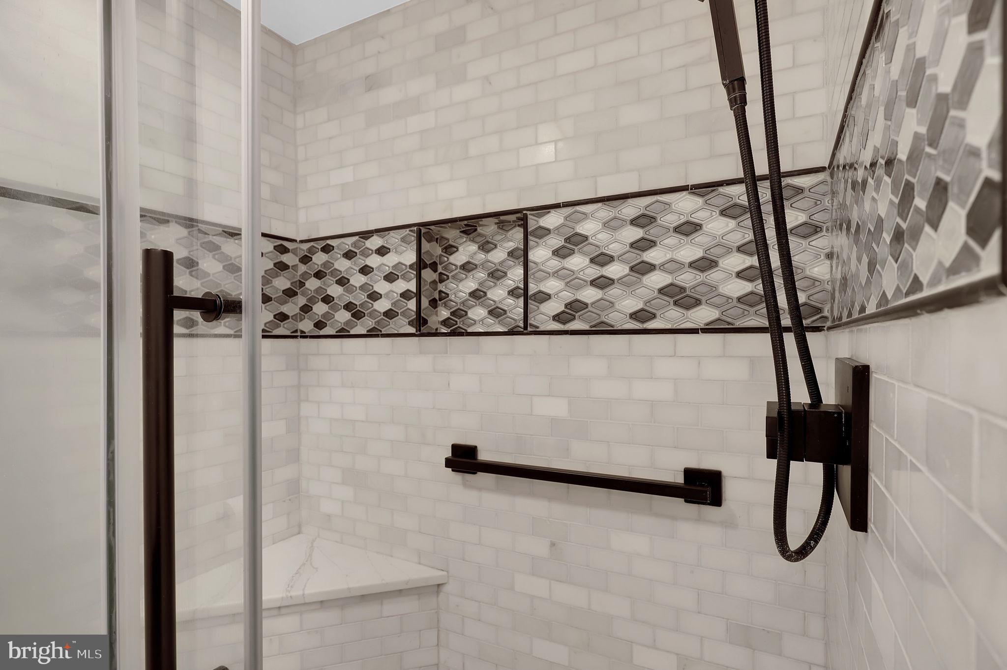 BRIAR HILL - Residential