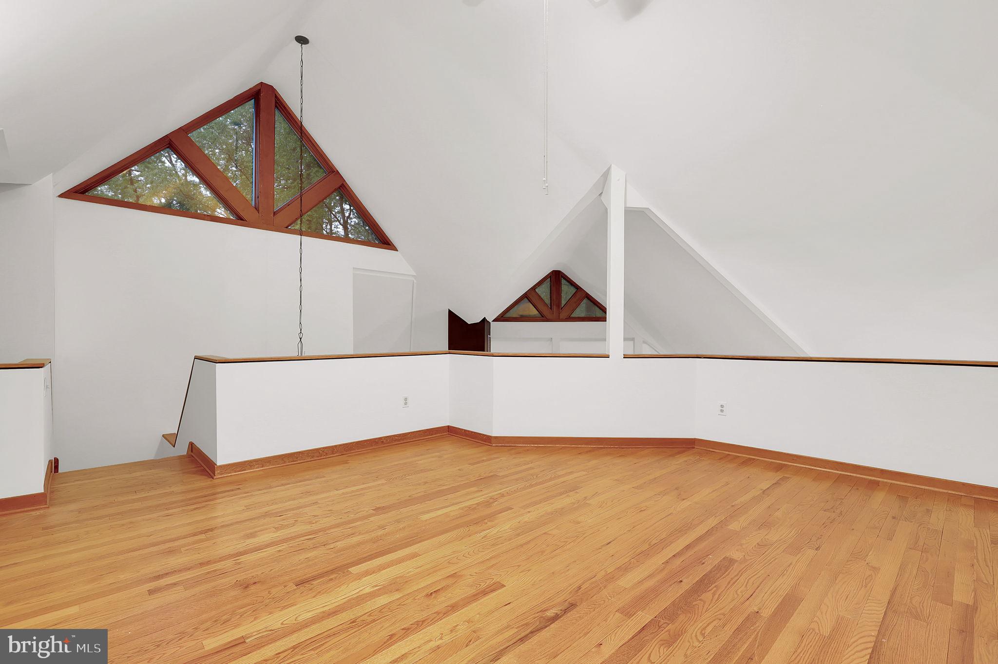 BRIAR HILL - Residential