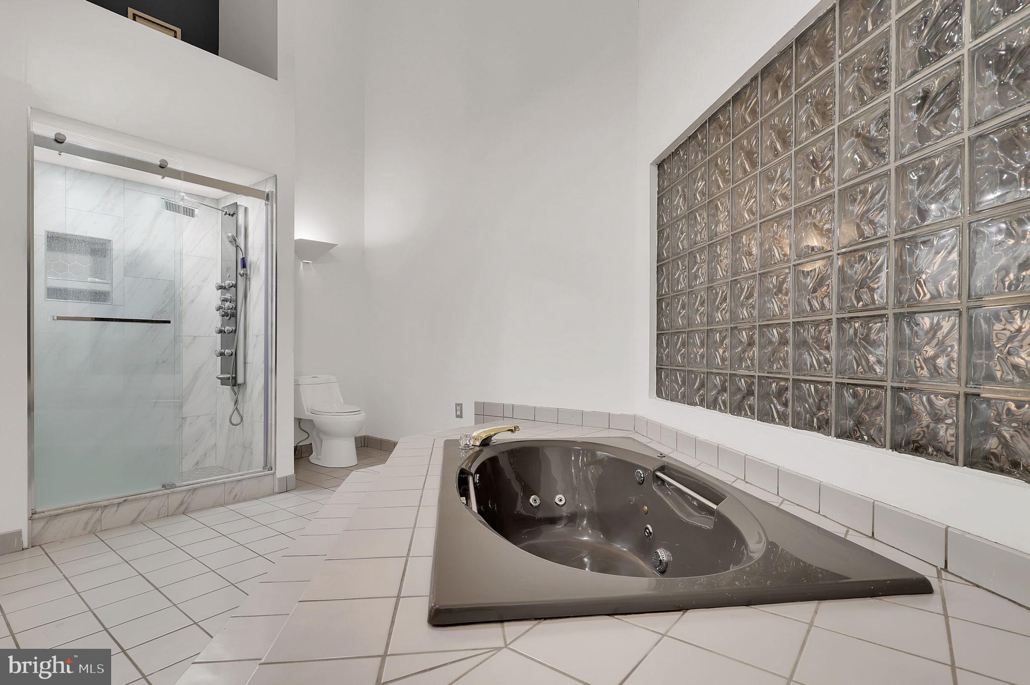 BRIAR HILL - Residential