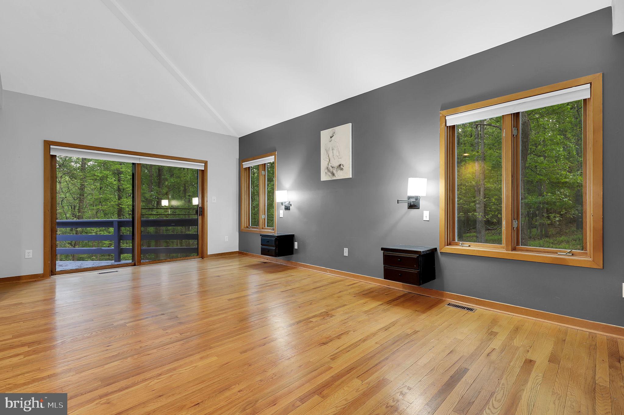 BRIAR HILL - Residential