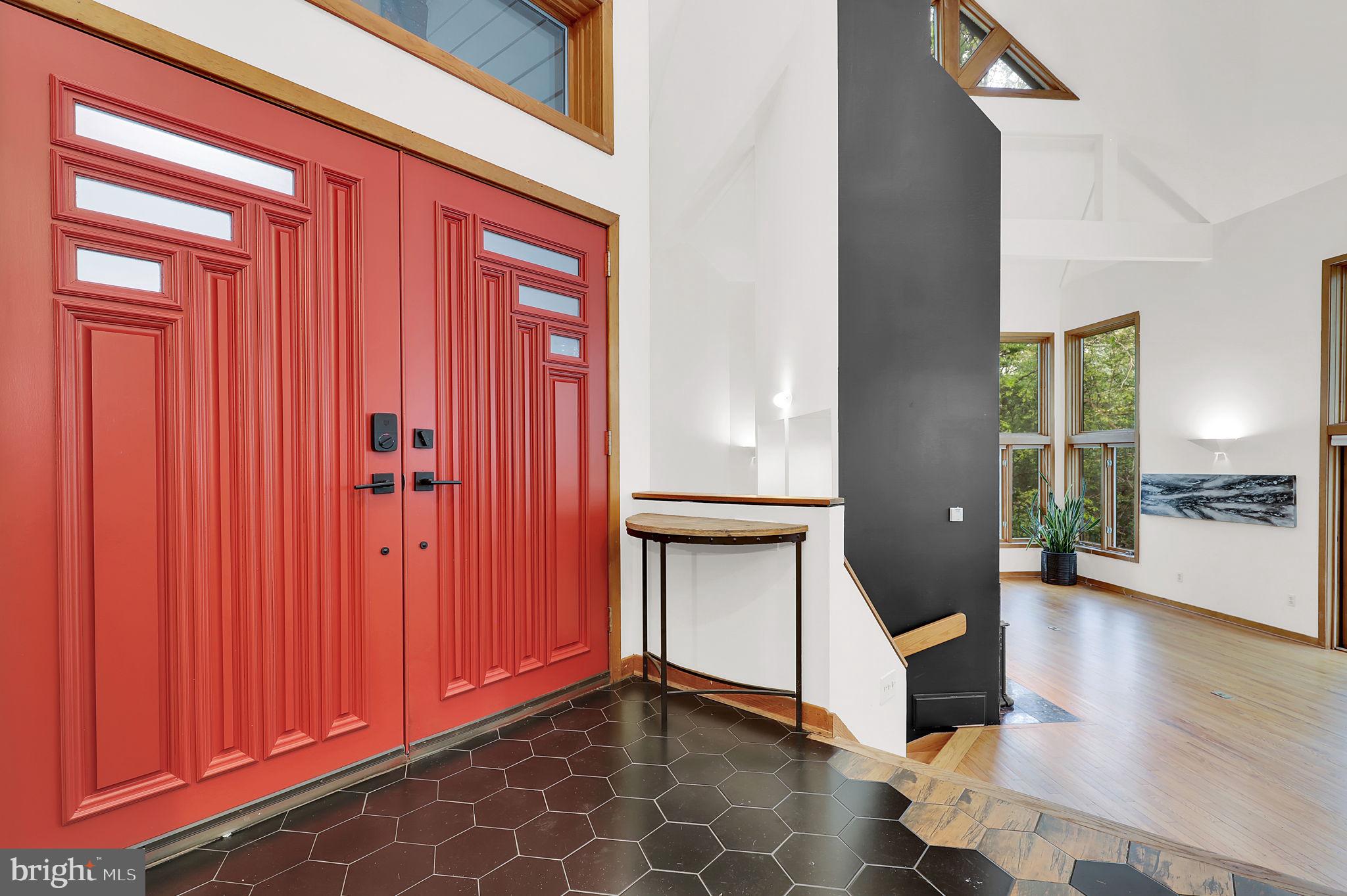 BRIAR HILL - Residential