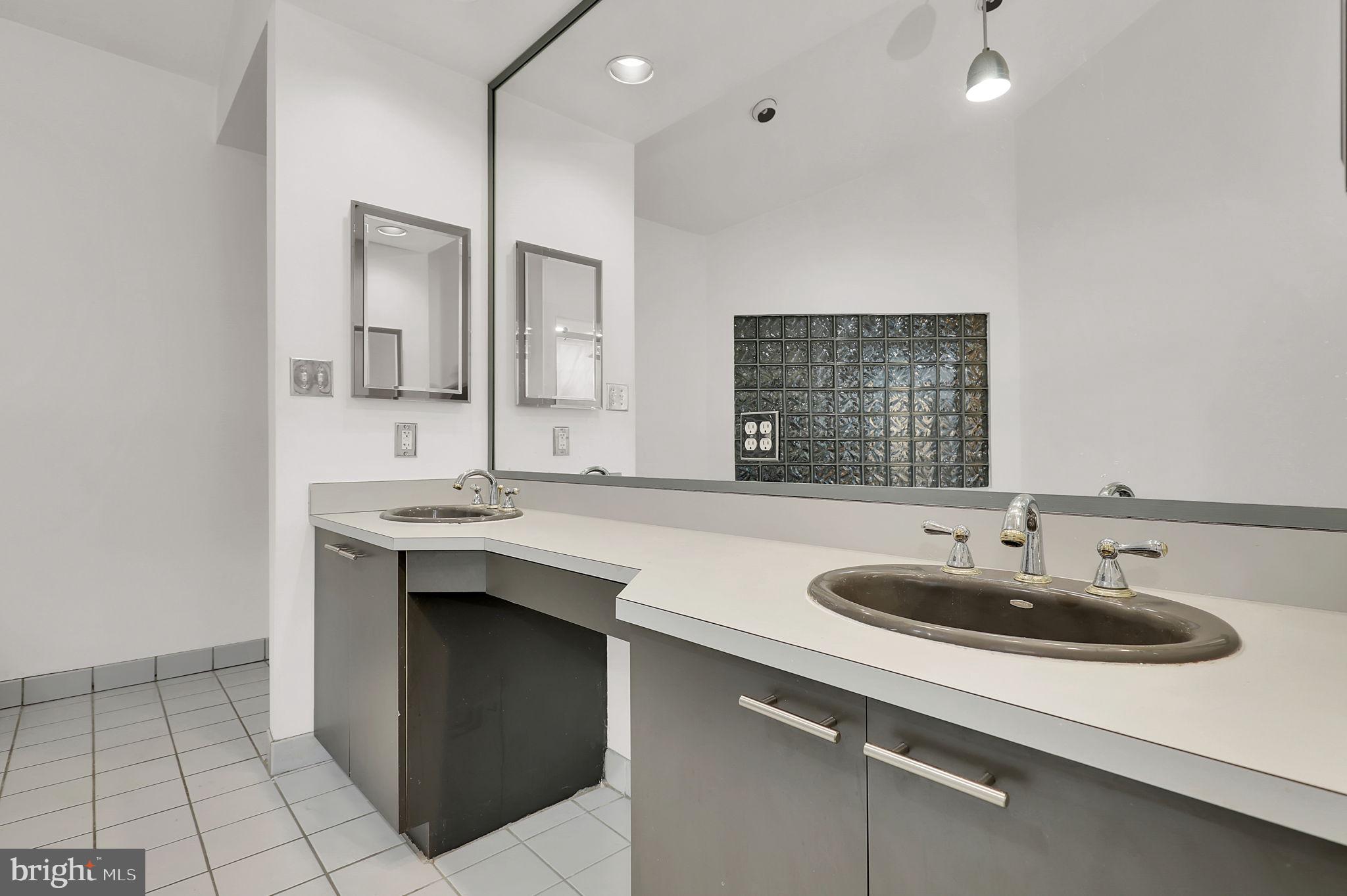 BRIAR HILL - Residential