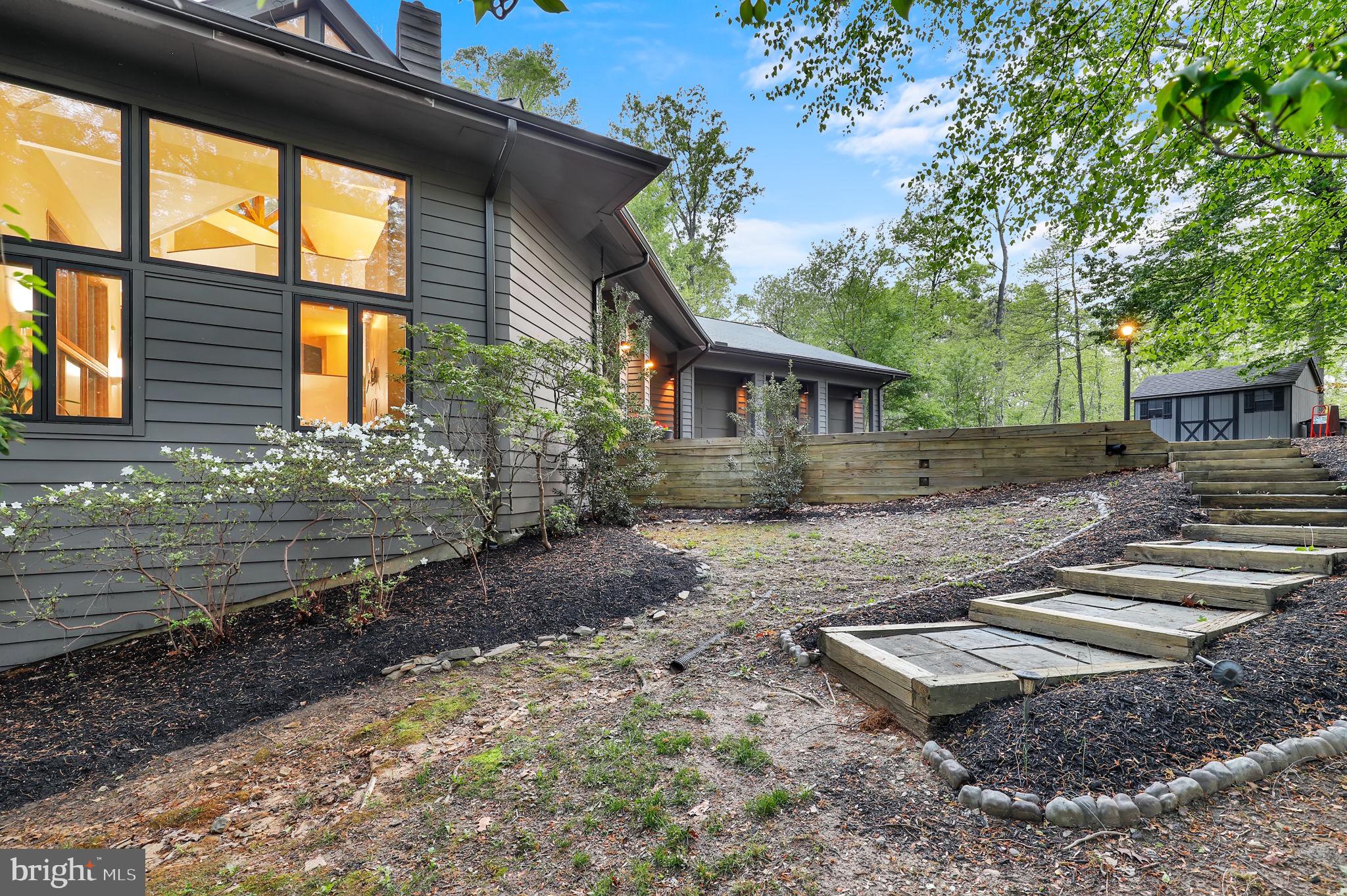 3702 BLACKBERRY LANE