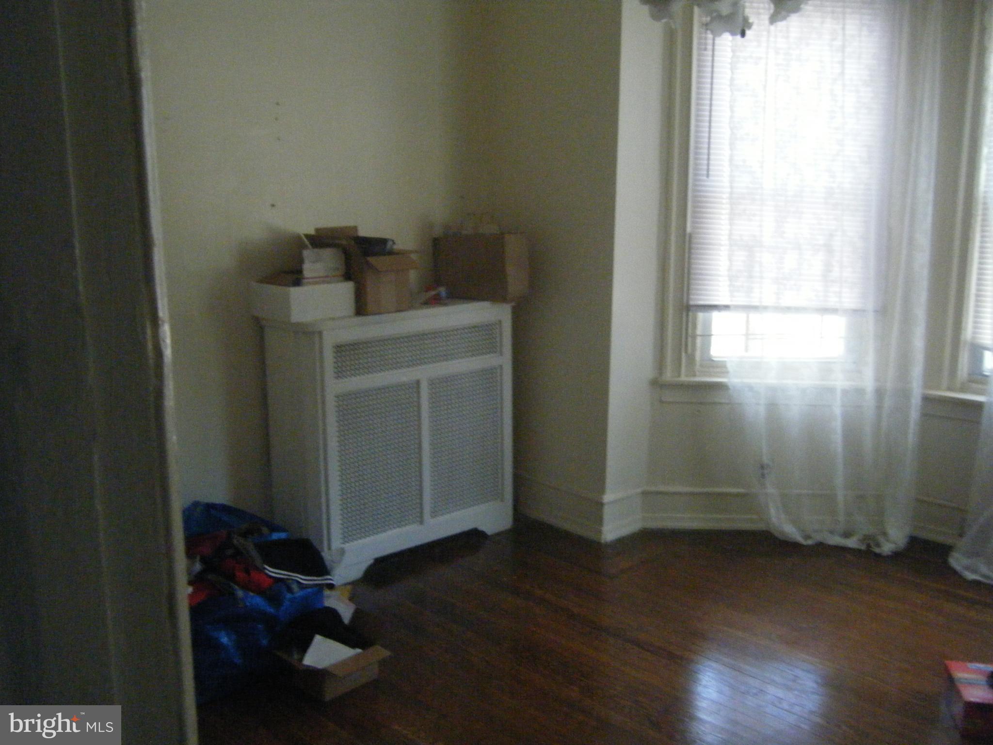 PHILADELPHIA (WEST) - Residential