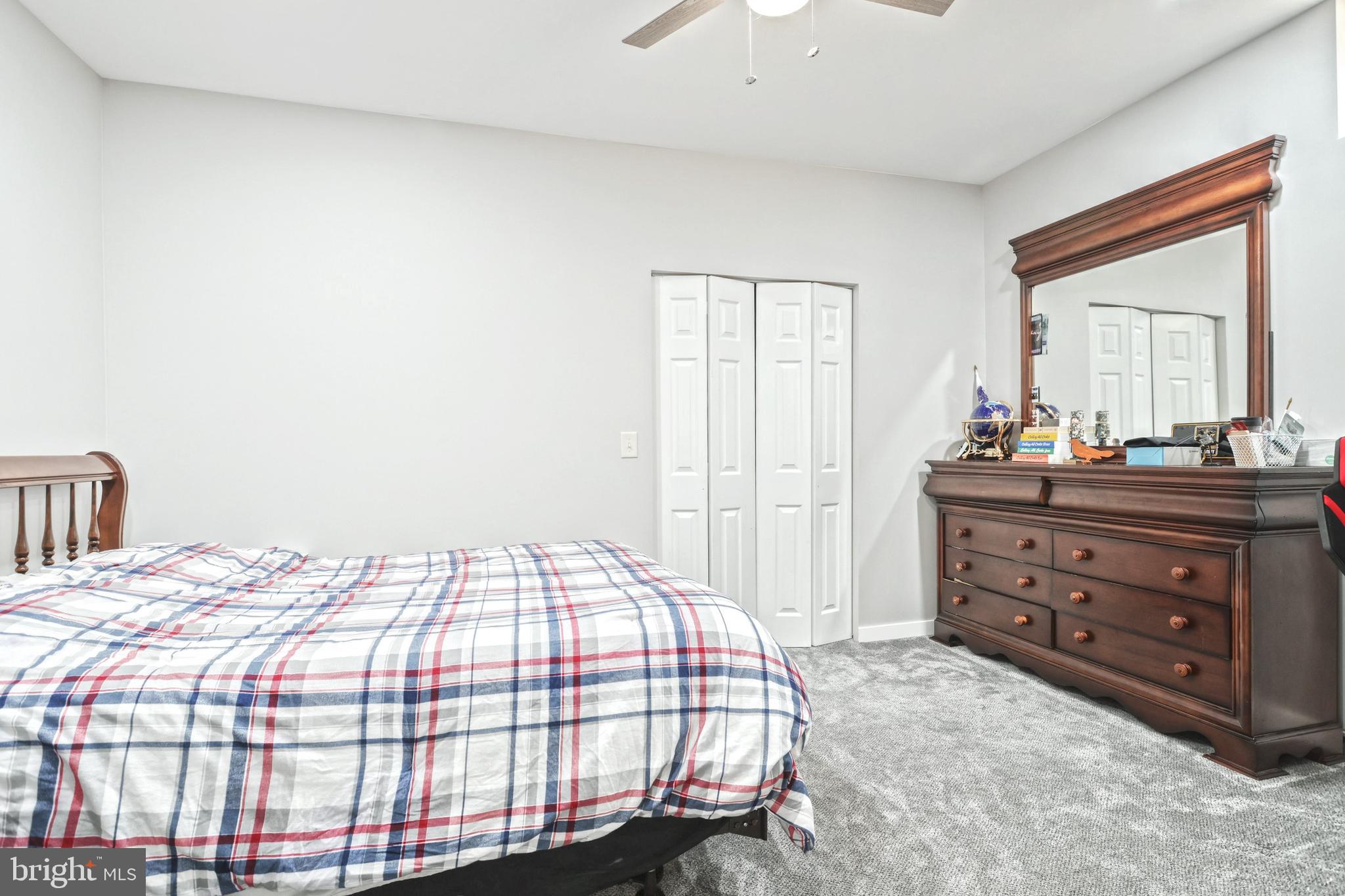 THOMSON HEIGHTS - Residential