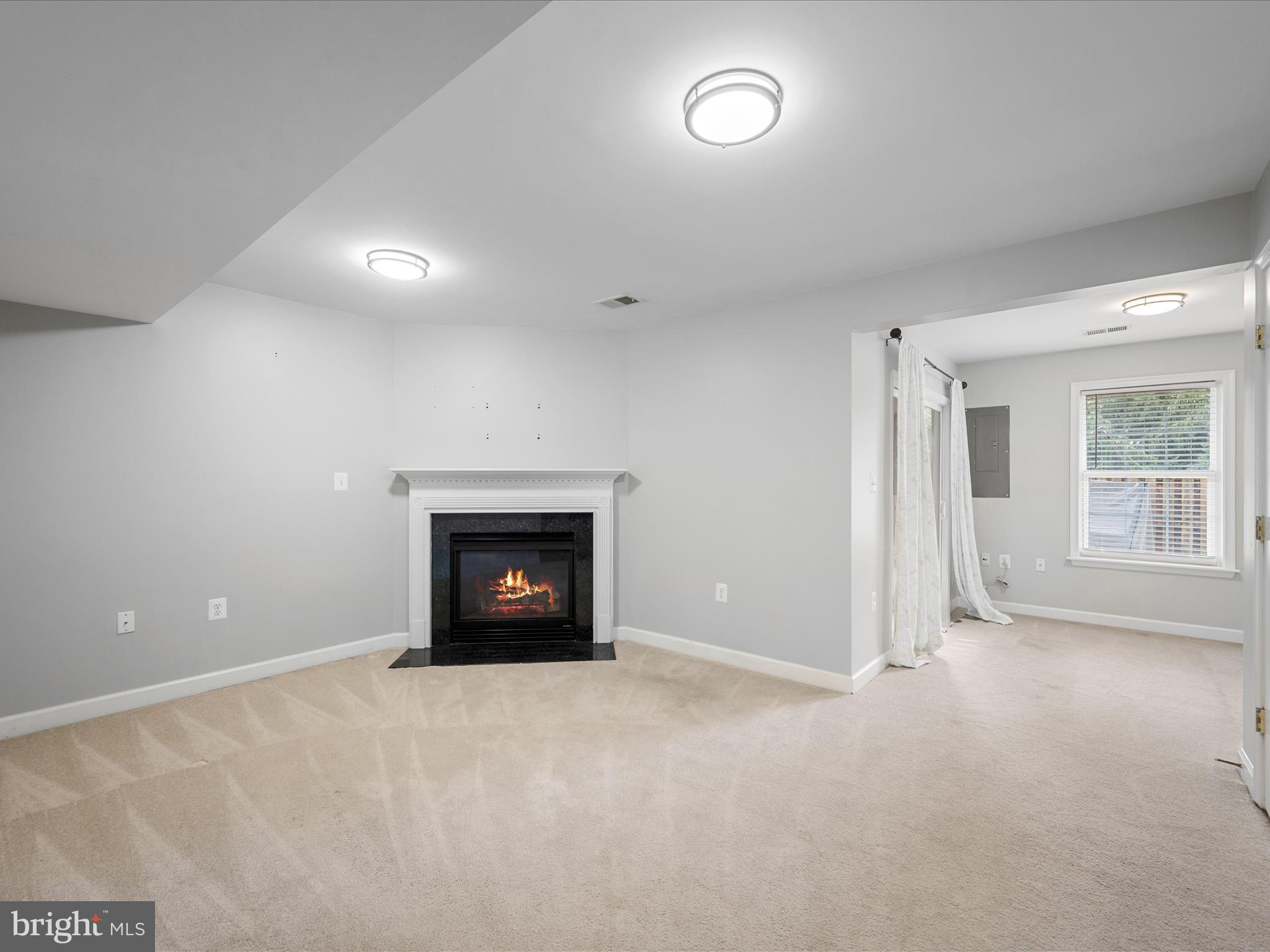 HAWKS VIEW GLEN - Residential Lease