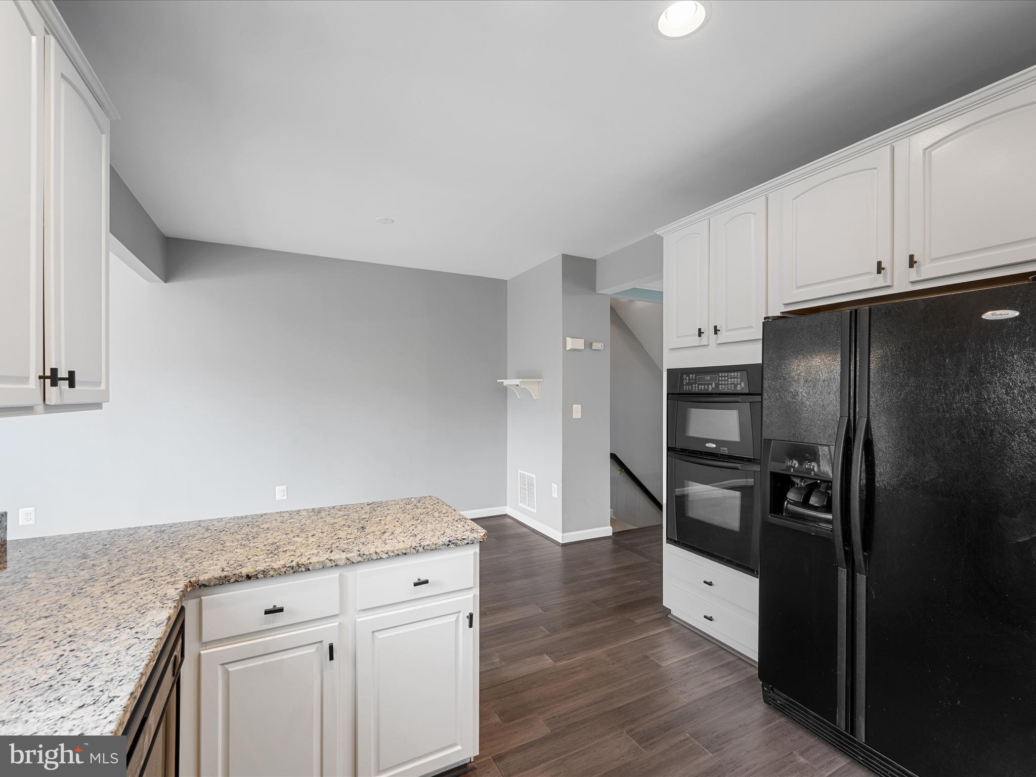 HAWKS VIEW GLEN - Residential Lease