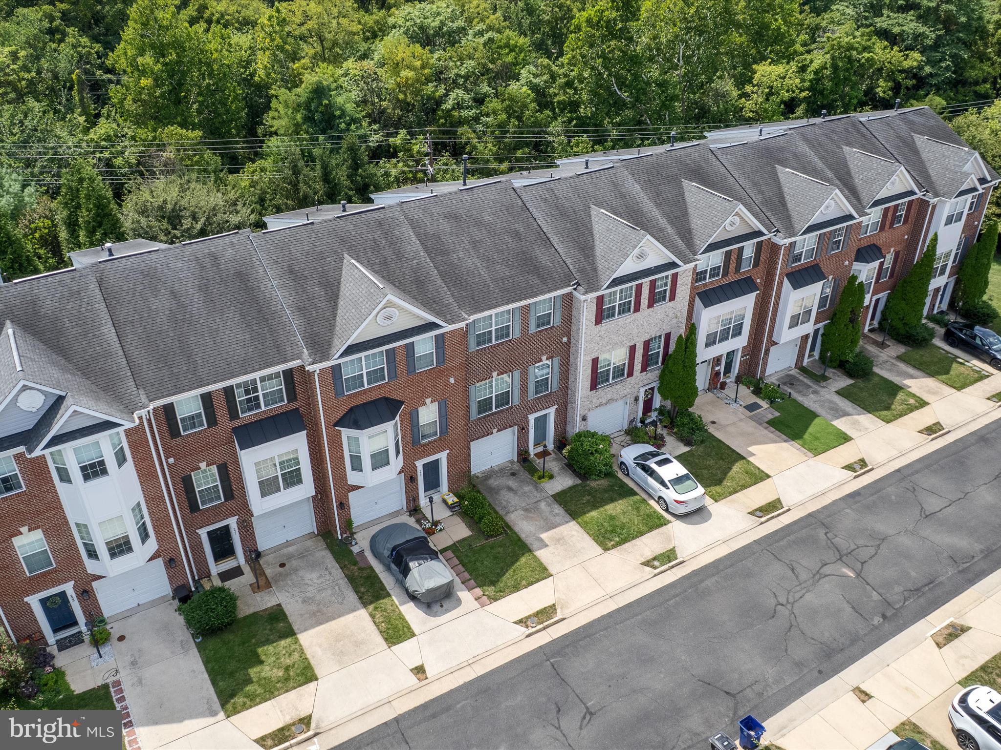 HAWKS VIEW GLEN - Residential Lease