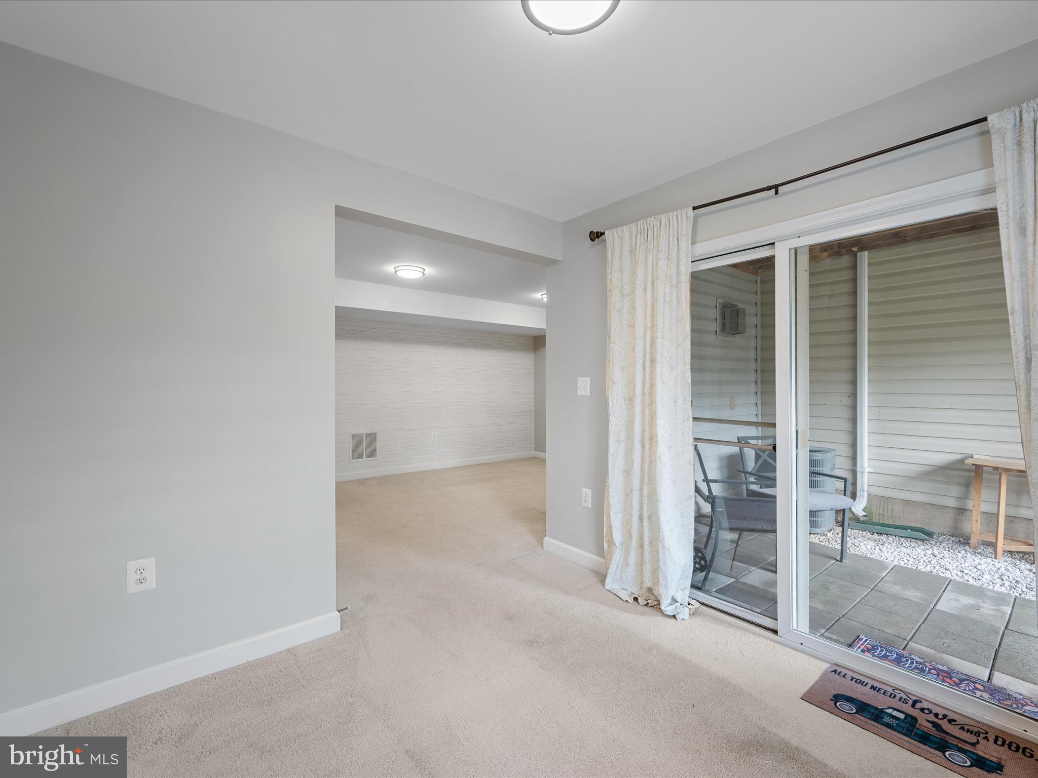 HAWKS VIEW GLEN - Residential Lease