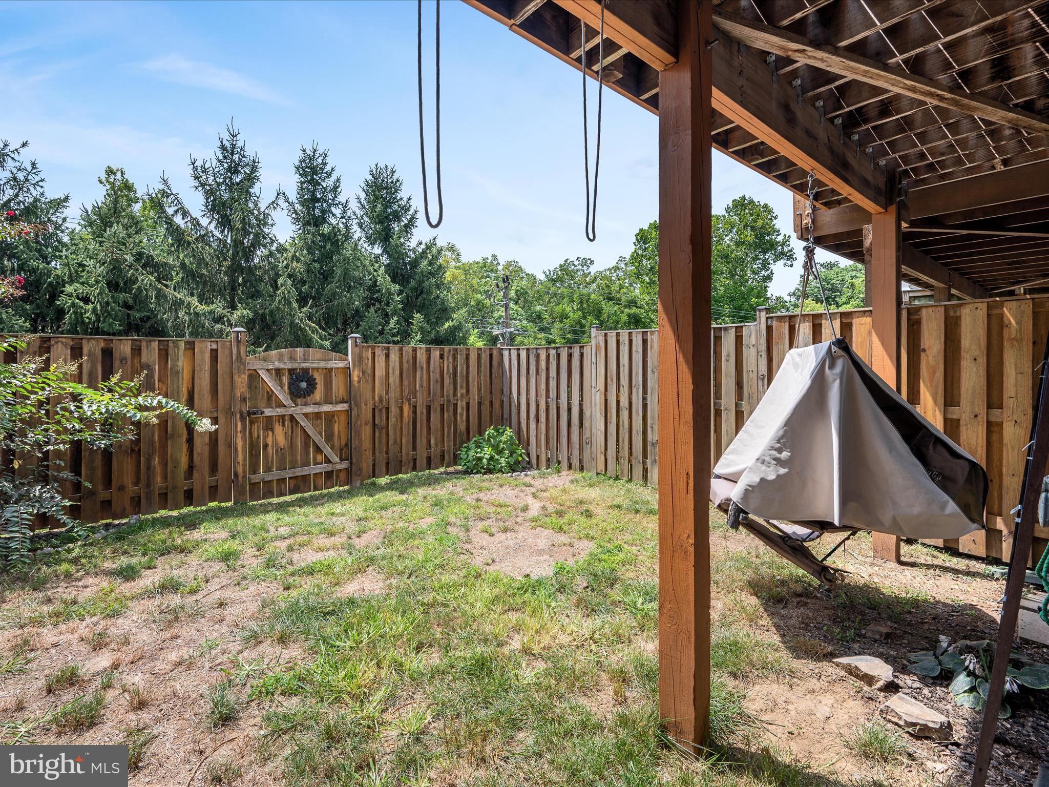 HAWKS VIEW GLEN - Residential Lease