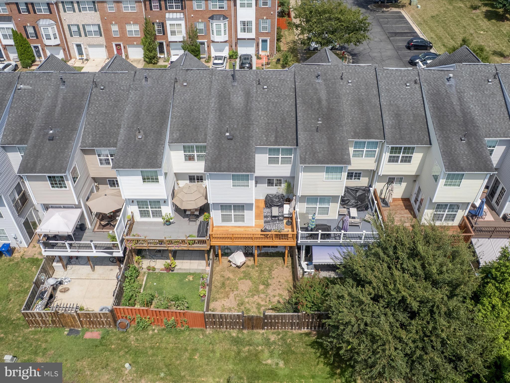 HAWKS VIEW GLEN - Residential Lease