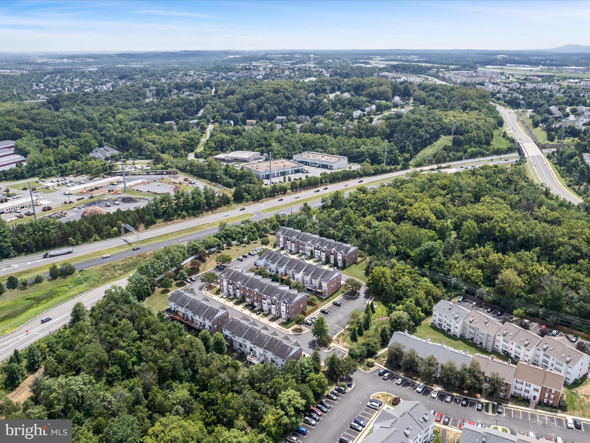 HAWKS VIEW GLEN - Residential Lease