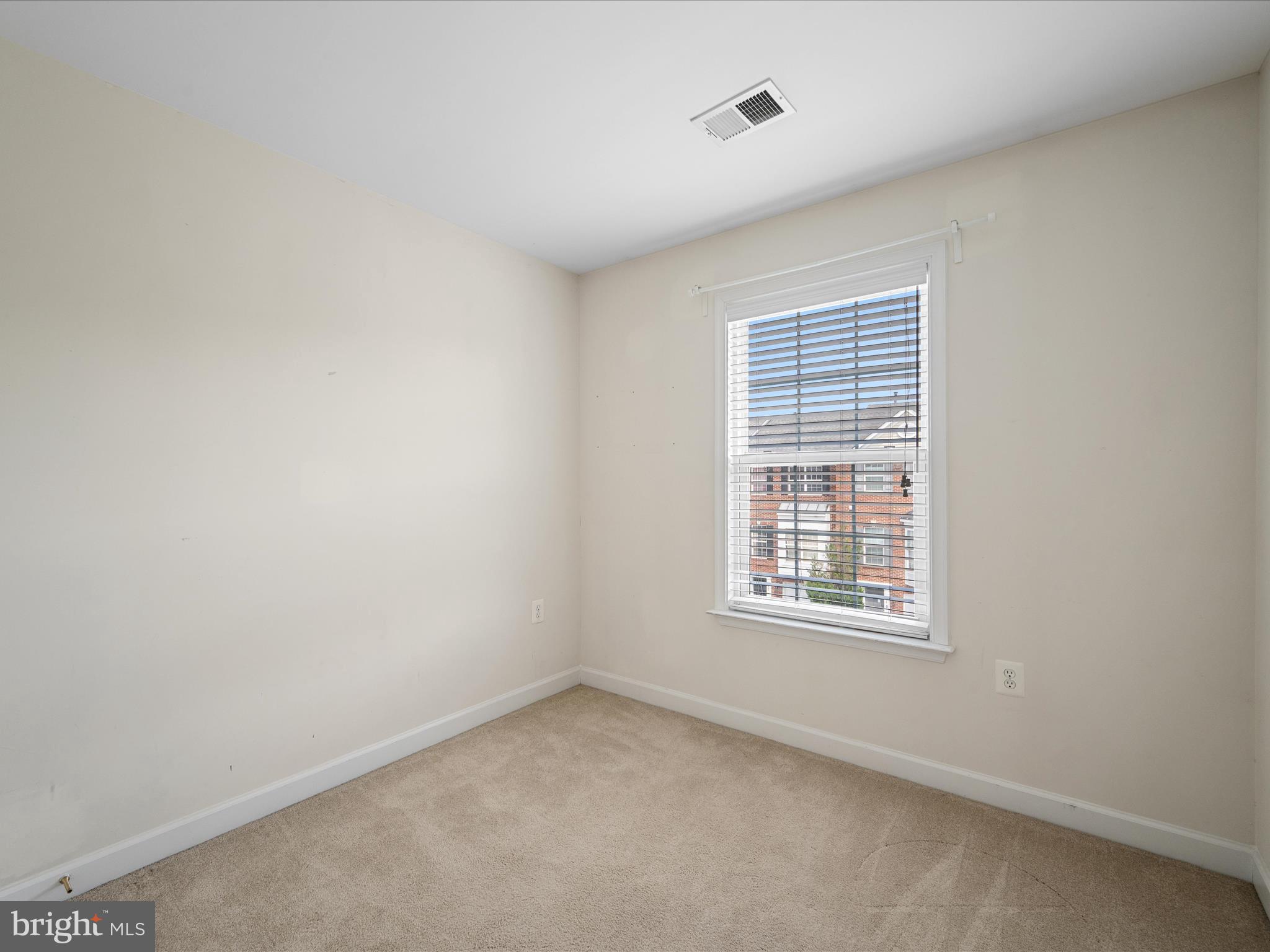 HAWKS VIEW GLEN - Residential Lease