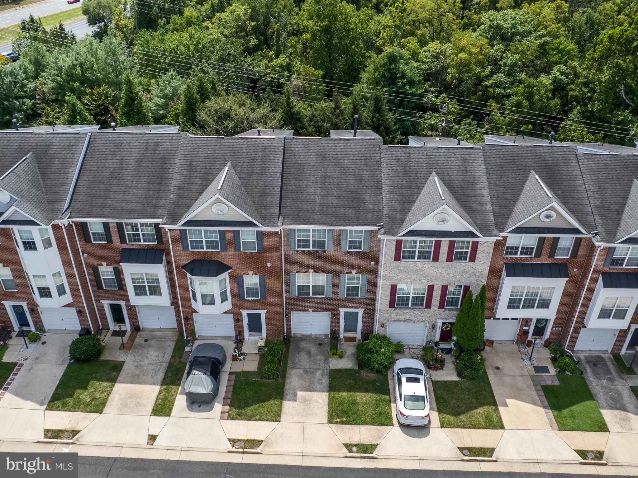 HAWKS VIEW GLEN - Residential Lease