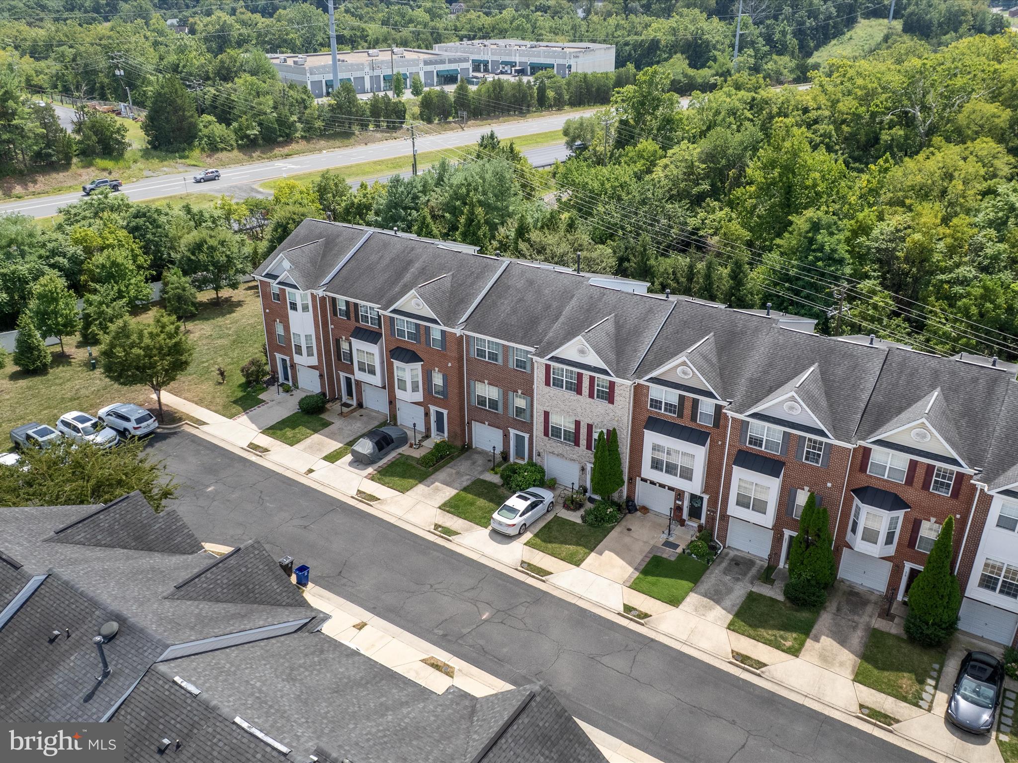 HAWKS VIEW GLEN - Residential Lease