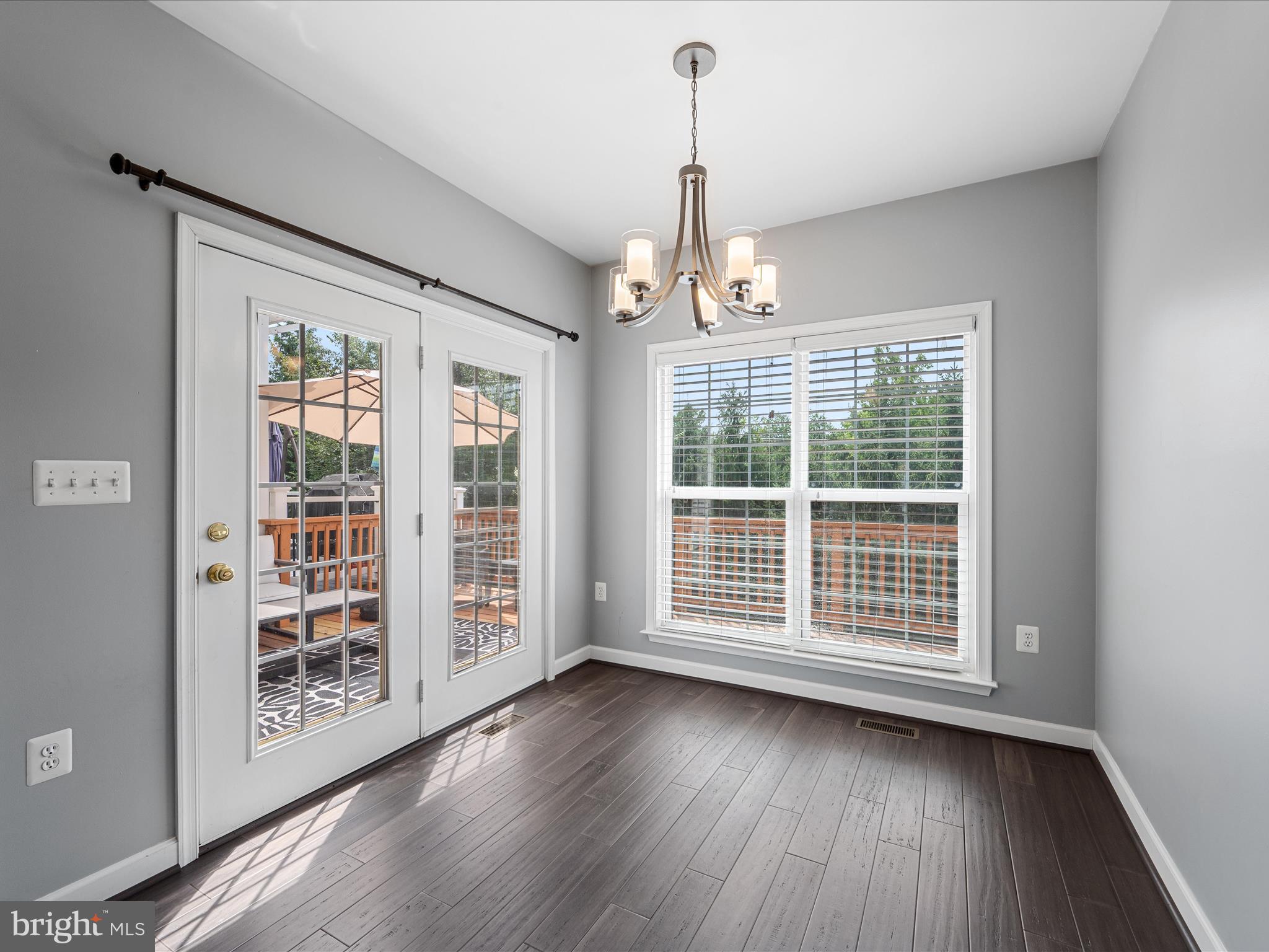 HAWKS VIEW GLEN - Residential Lease