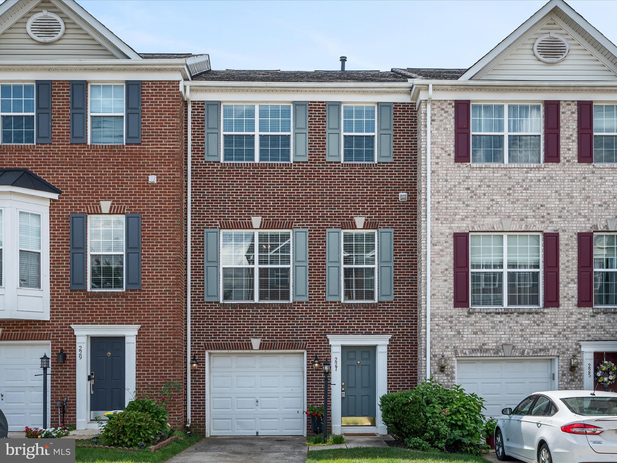 Spacious Townhome in a Private, Friendly Leesburg Community – Minutes from Historic Downtown!
Welcome to this beautifully maintained 3-bedroom, 2.5-bath townhouse offering 2,149 sq. ft. of living space in a private, close-knit community just minutes from historic downtown Leesburg
The entrance level features a warm and inviting foyer leading to a recreation/media room with a cozy gas fireplace and access to the patio—perfect for entertaining or quiet evenings at home. The extended Bump-out can be used as an office or exercise area. All accessible from the attached 1-car garage.
On the upper main level, enjoy a bright and open living/dining area with elegant crown molding and 9-foot ceilings. The rear kitchen boasts a large bump-out currently used as a dining area but flexible enough to serve as a family room, office, or whatever best suits your lifestyle.
Upstairs, you’ll find a spacious primary suite with a vaulted ceiling, walk-in closet, and an en-suite bathroom featuring a soaking tub, separate shower, and dual vanity. Two additional generously sized bedrooms and a second full bath complete the upper level.
Step outside to a wrap-around deck—perfect for grilling or relaxing. Views of trees and common area & W&OD Trail. Enjoy the nearby community playground, pool, plus more parking either in your driveway or additional nearby guest parking, Easy direct access to the scenic W&OD Trail to enjoy daily exercise.
Unbeatable Location! Walking distance to downtown Leesburg, just 15 minutes to the Silver Line Metro, and close to major commuter routes, shopping, dining, and all the charm Leesburg has to offer.
This home combines comfort, convenience, and community. Please find rental application on Long & Foster or Listing Agent's website