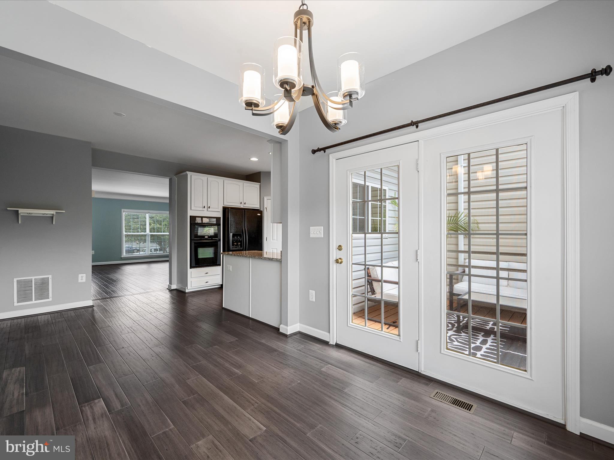 HAWKS VIEW GLEN - Residential Lease