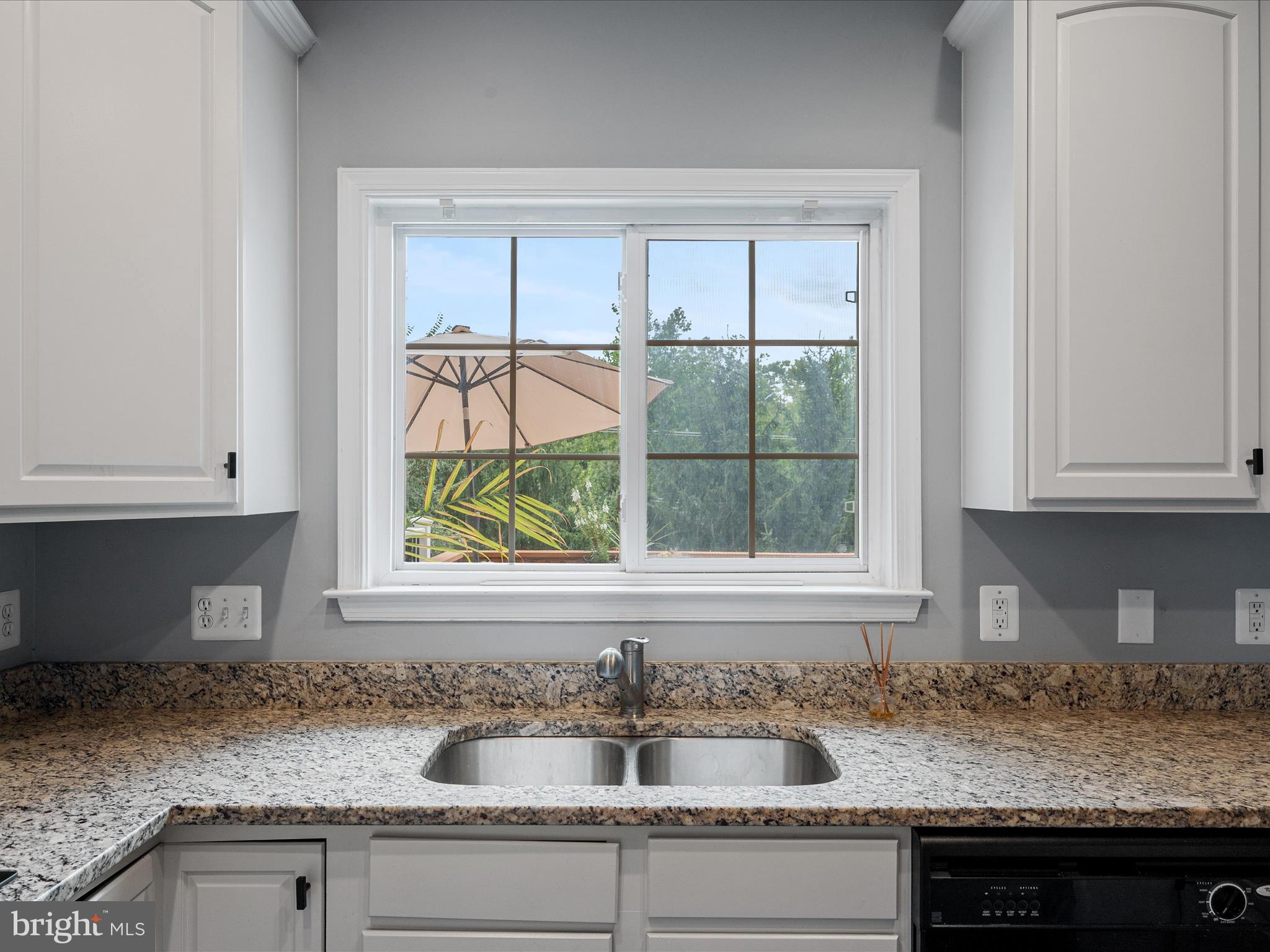 HAWKS VIEW GLEN - Residential Lease