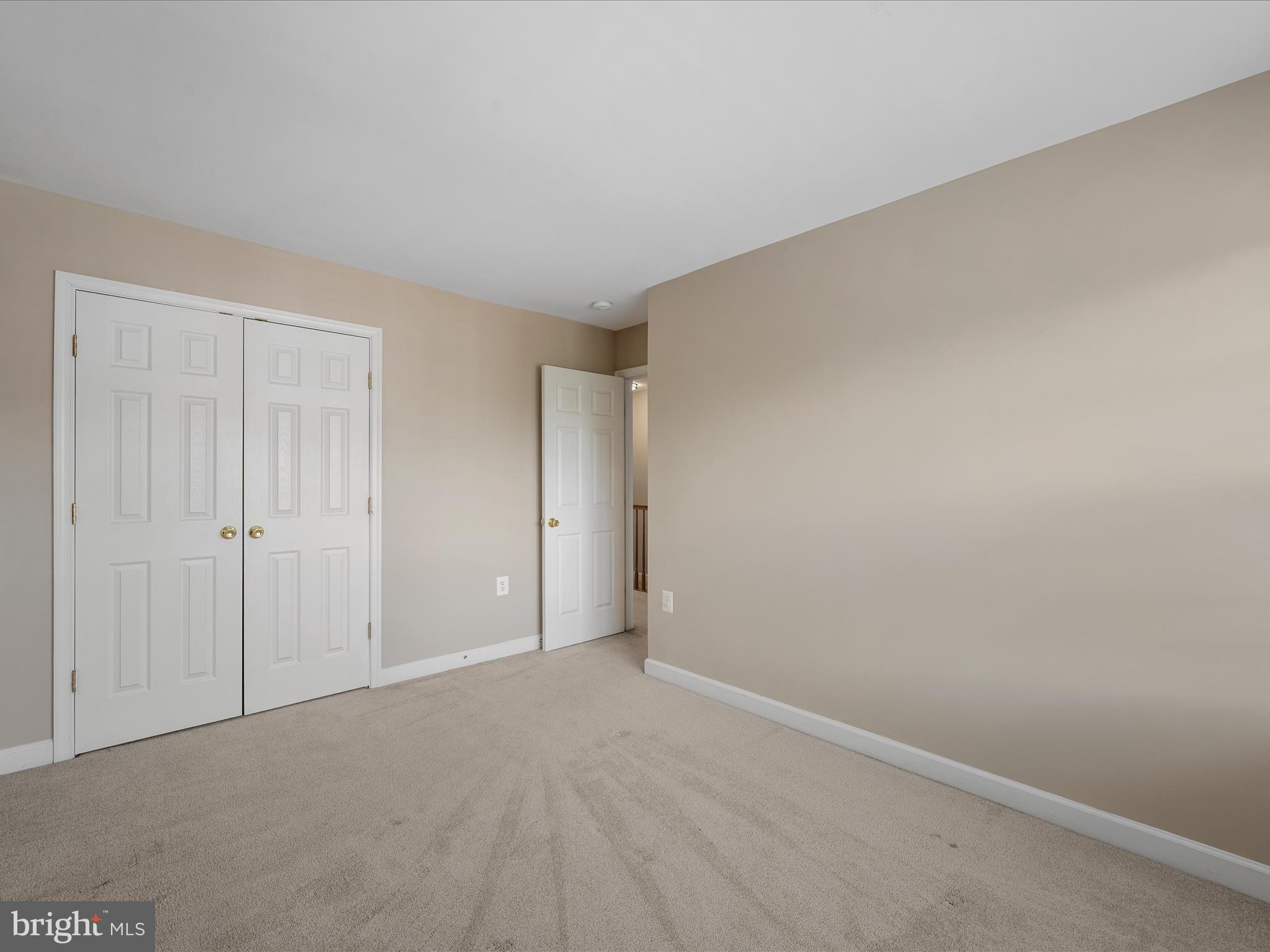 HAWKS VIEW GLEN - Residential Lease