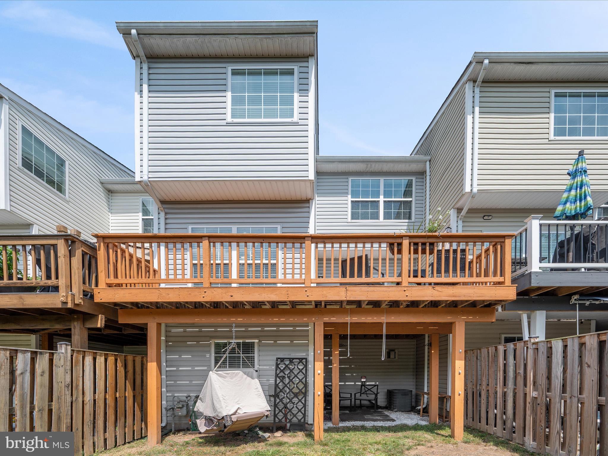 HAWKS VIEW GLEN - Residential Lease