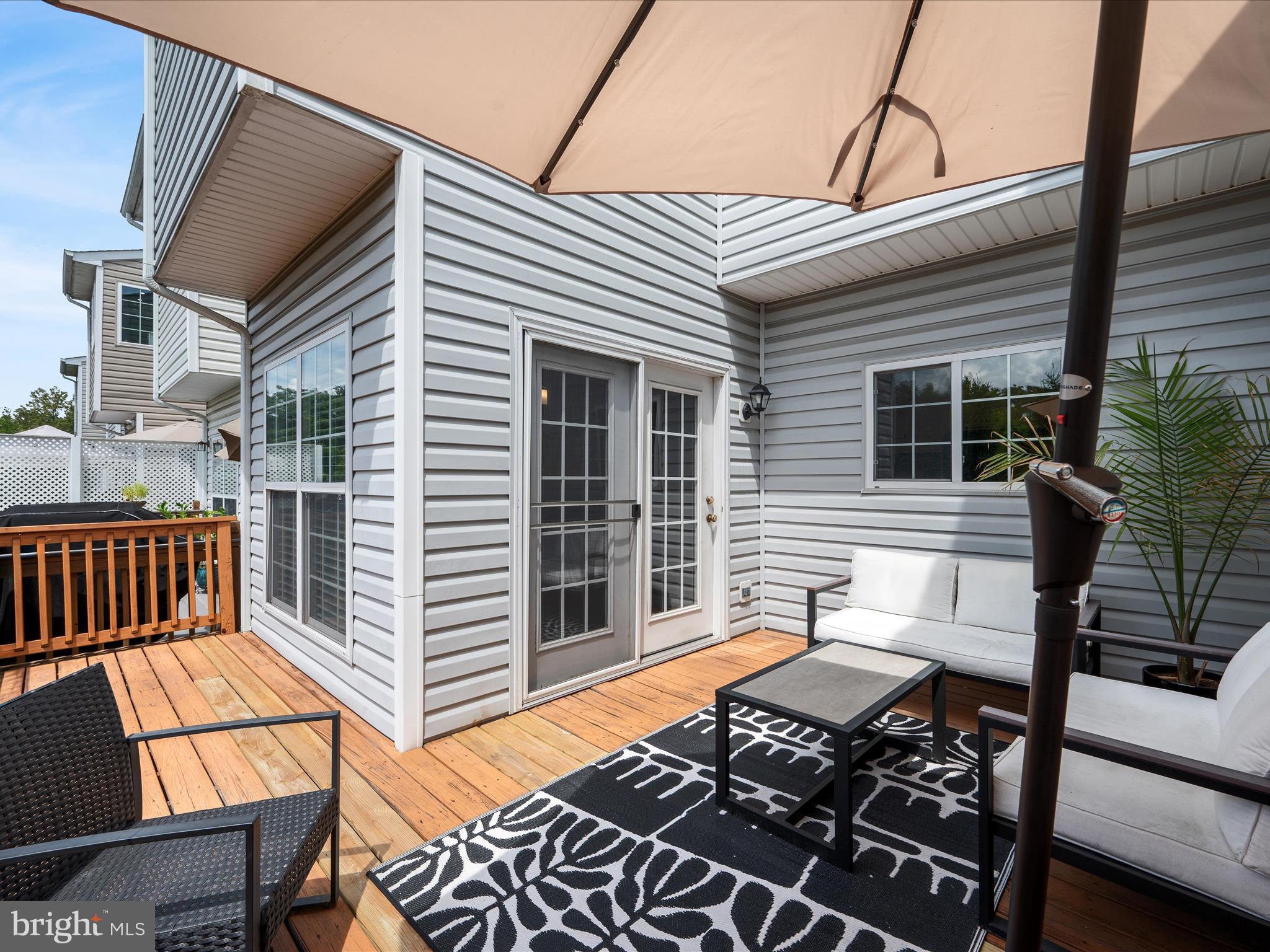 HAWKS VIEW GLEN - Residential Lease