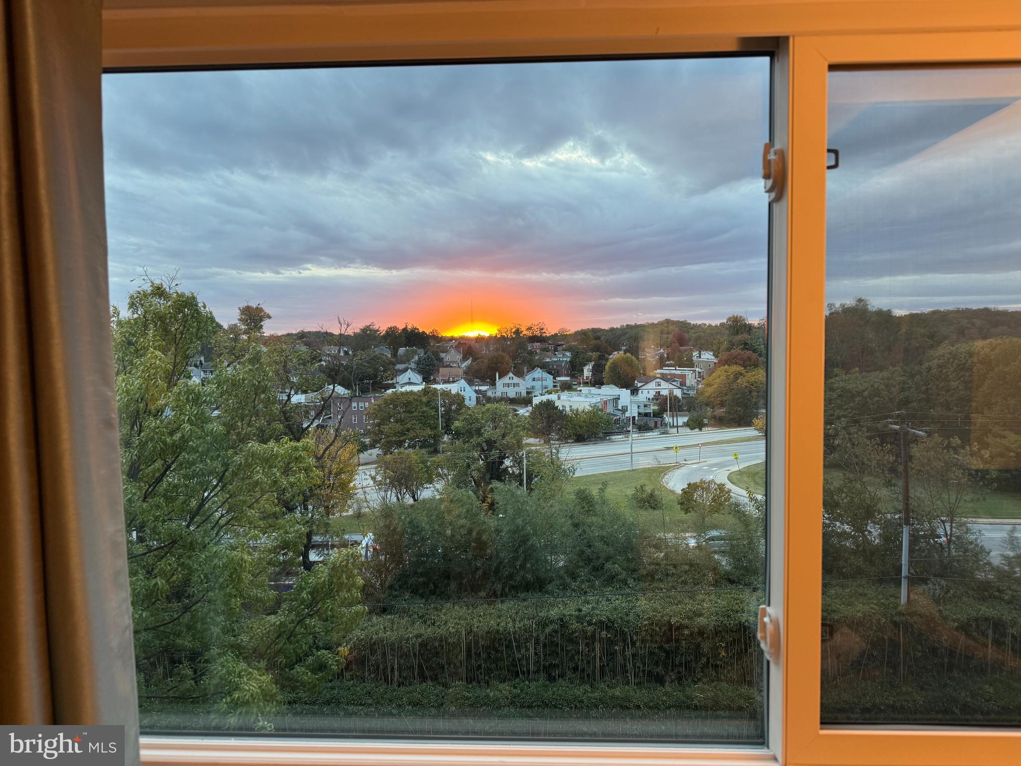 ROLAND PARK - Residential