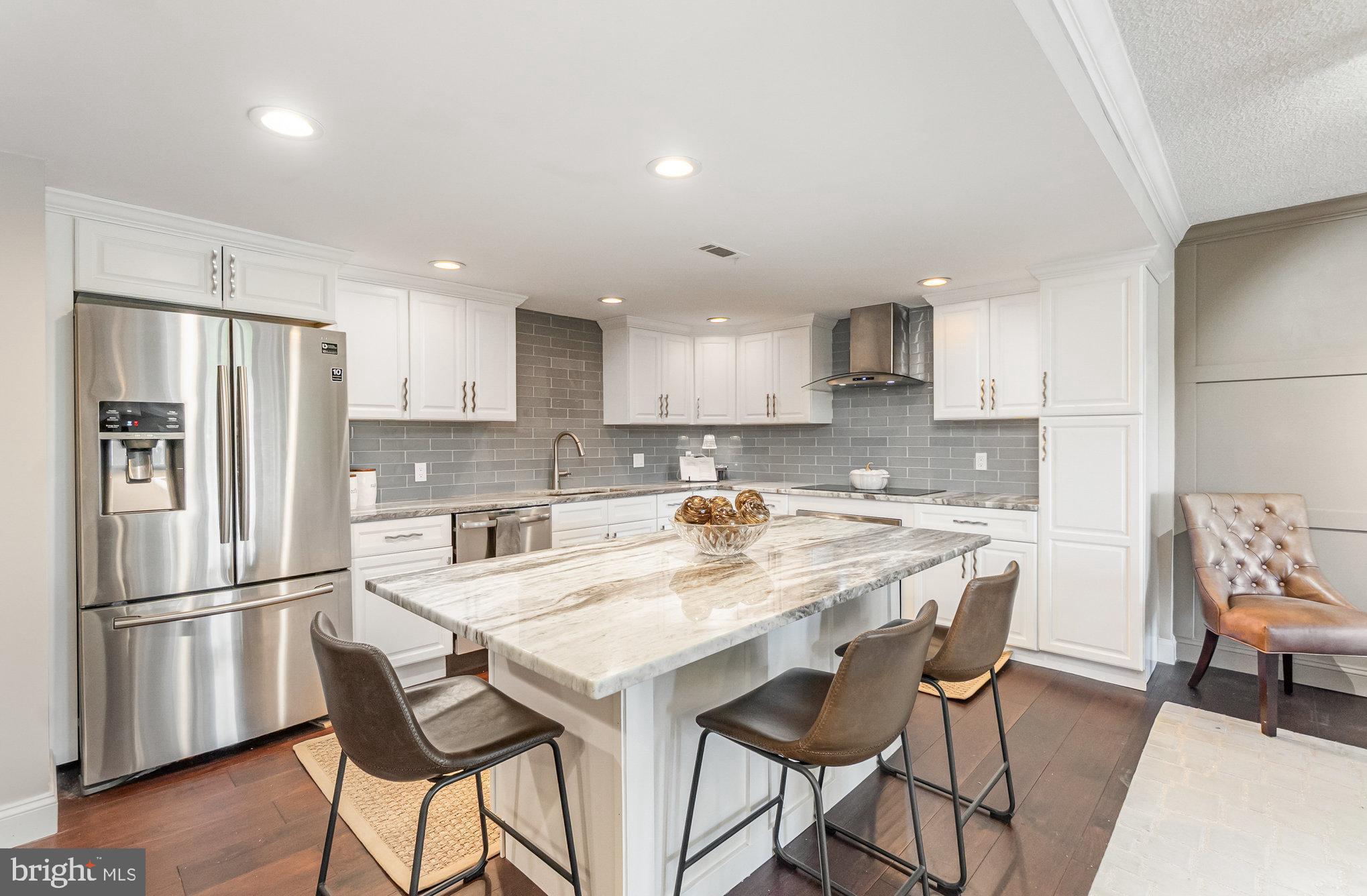 1040 DEER RIDGE DRIVE 304