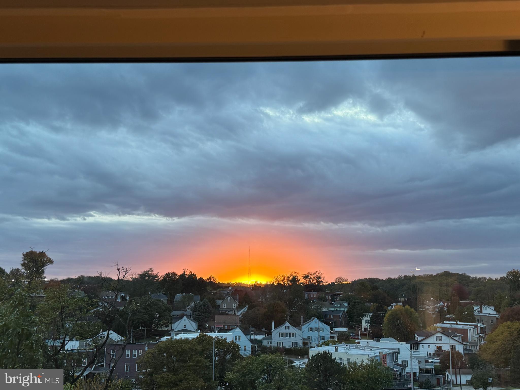 ROLAND PARK - Residential