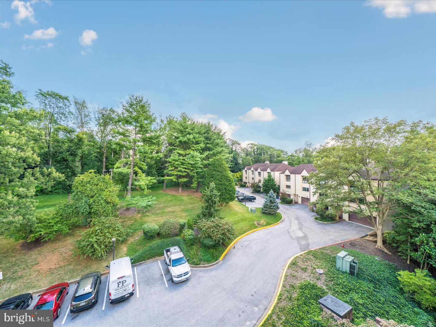 ROLAND PARK - Residential