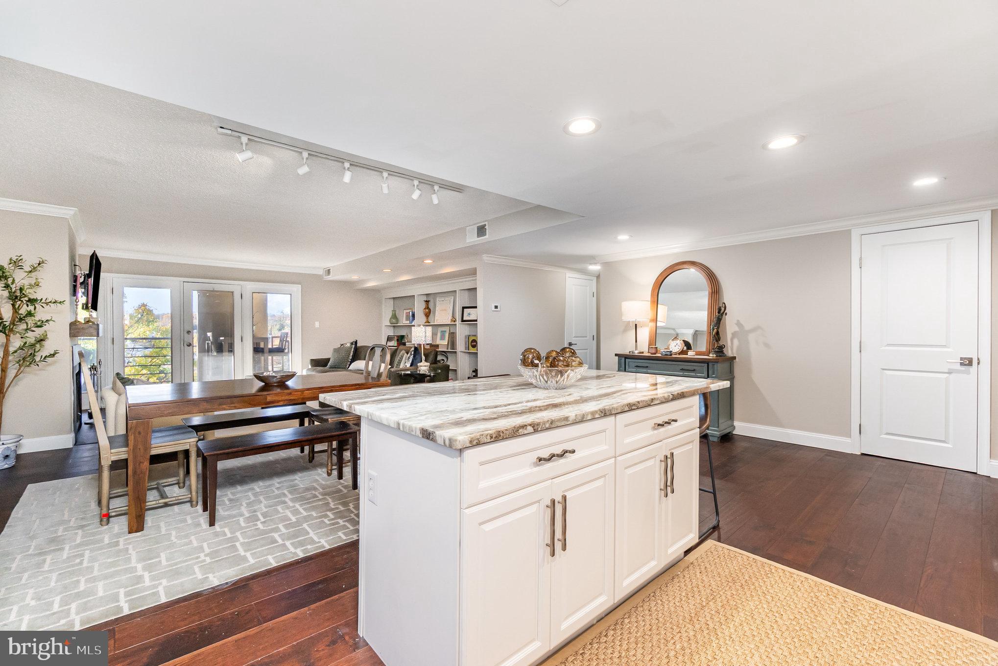 ROLAND PARK - Residential