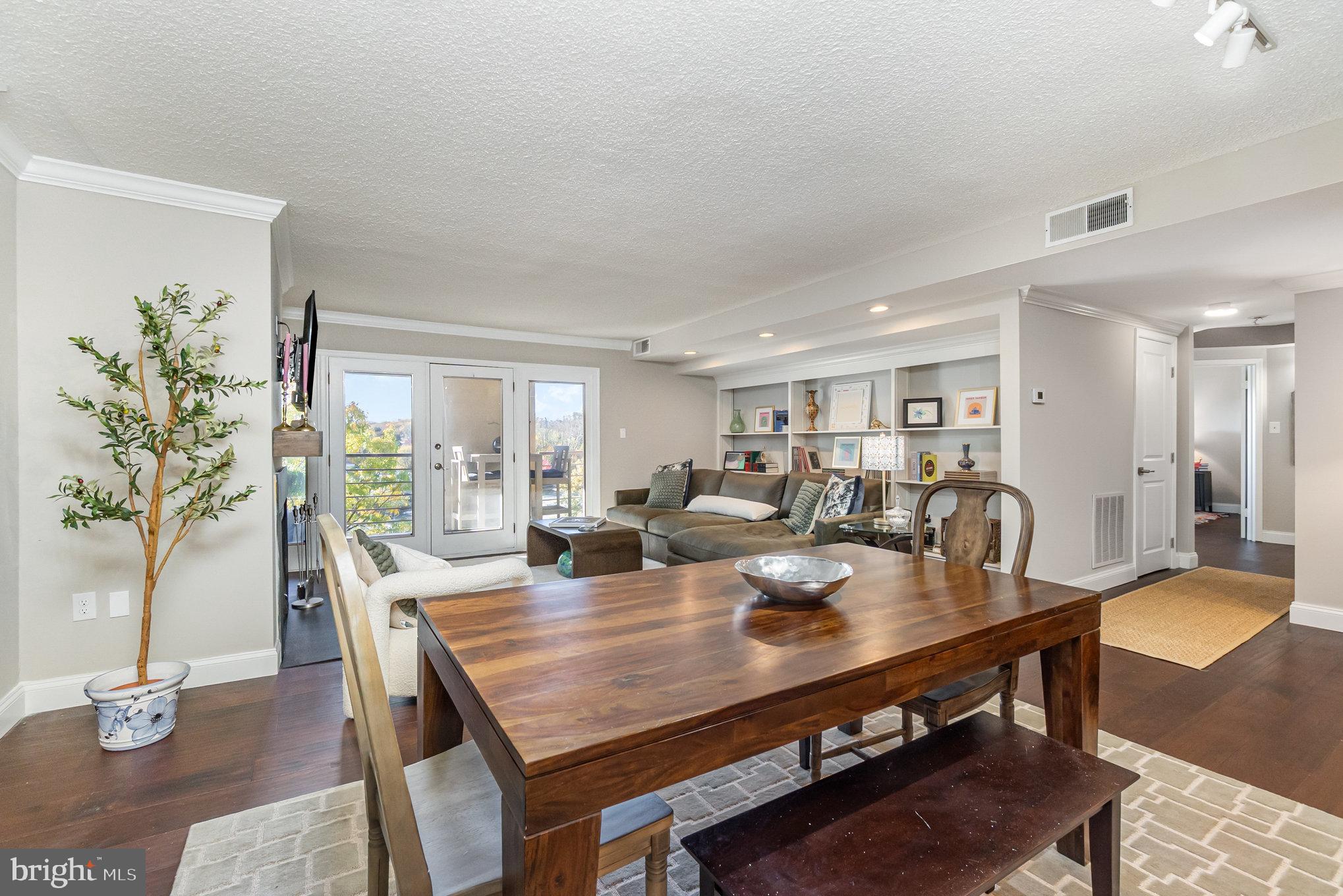 ROLAND PARK - Residential