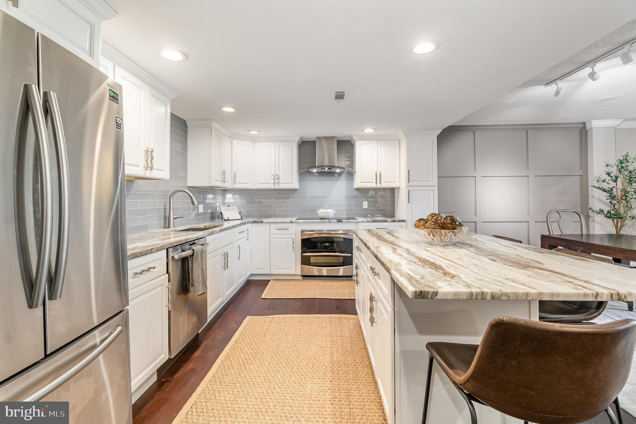 1040 DEER RIDGE DRIVE 304