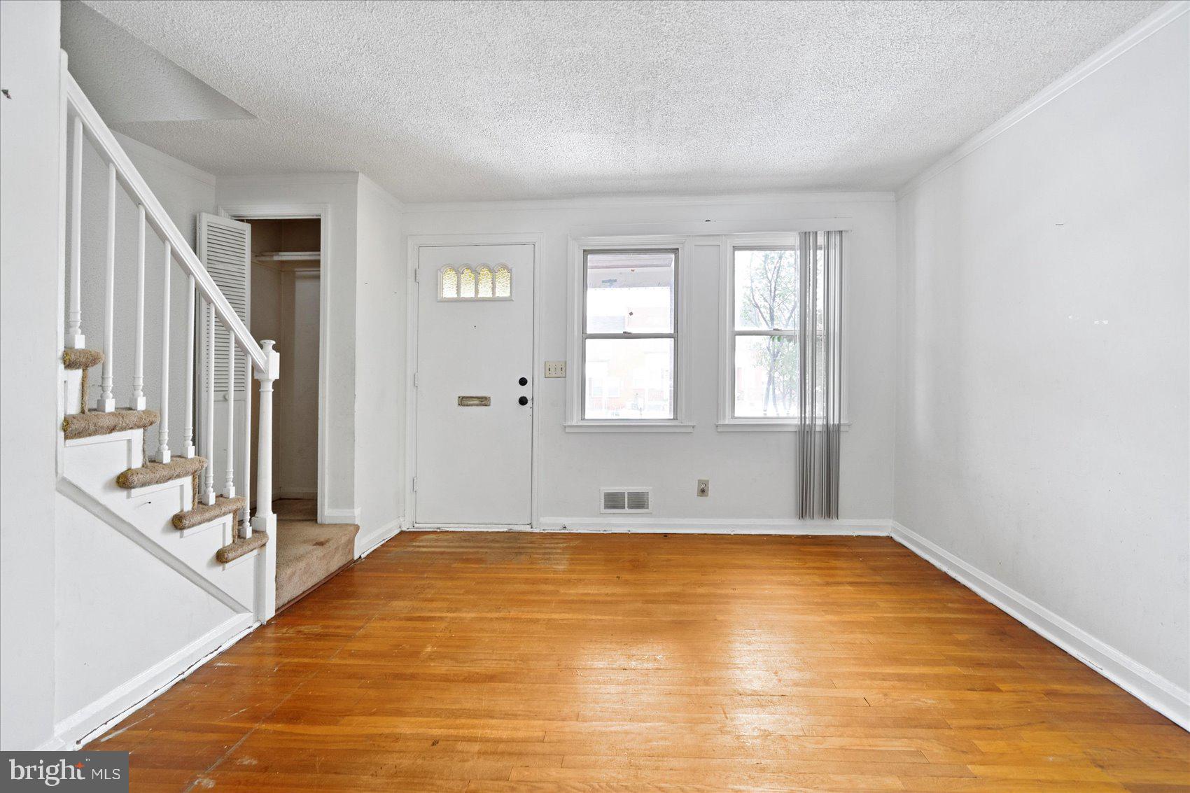 EASTWOOD - Residential